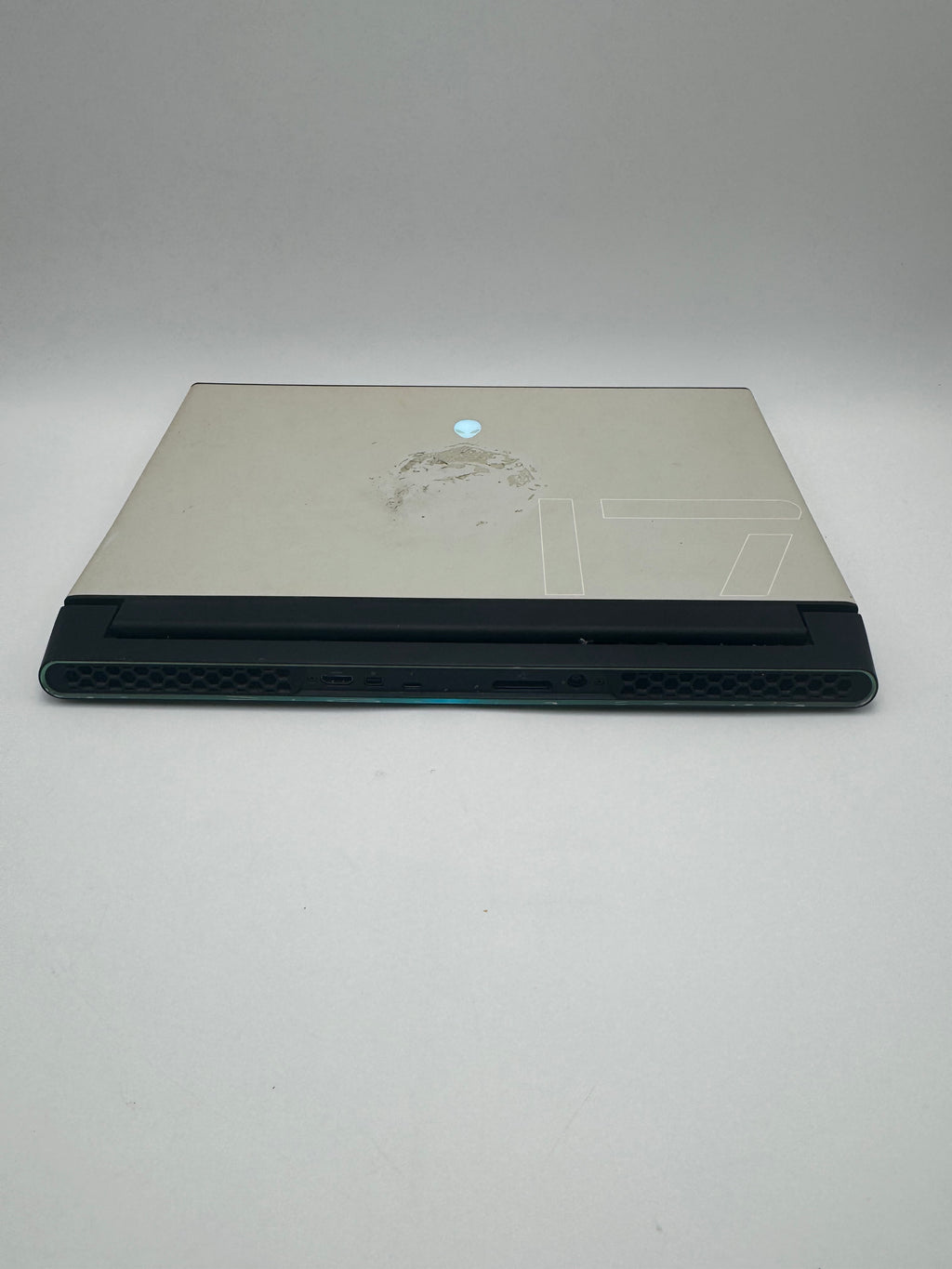 Cracked Screen OS Reset Alienware m17 R2 Laptop - Core i7, 16GB RAM, 512GB SSD, 17", Black