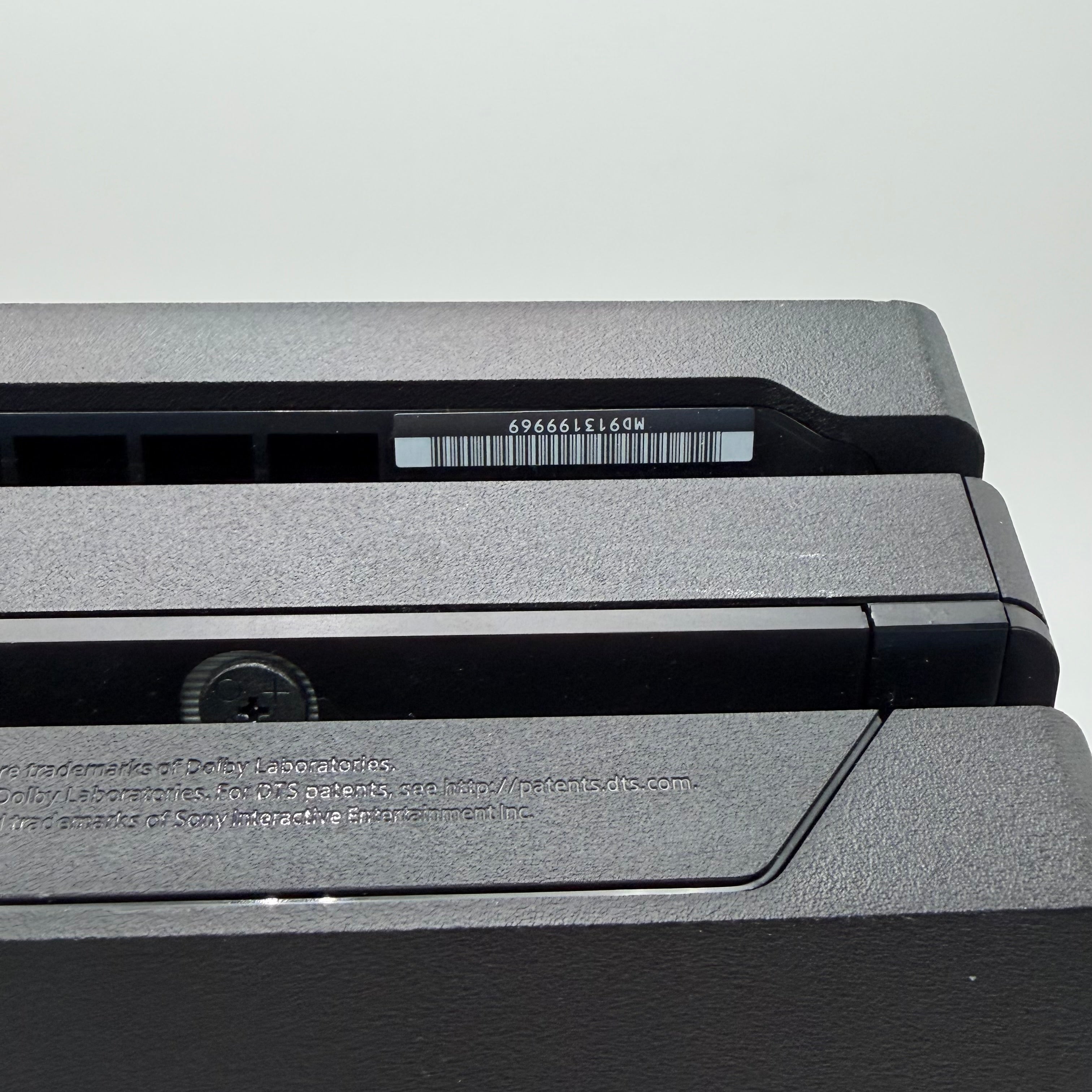 Sony PlayStation 4 Pro CUH-7016B 1TB with Controller