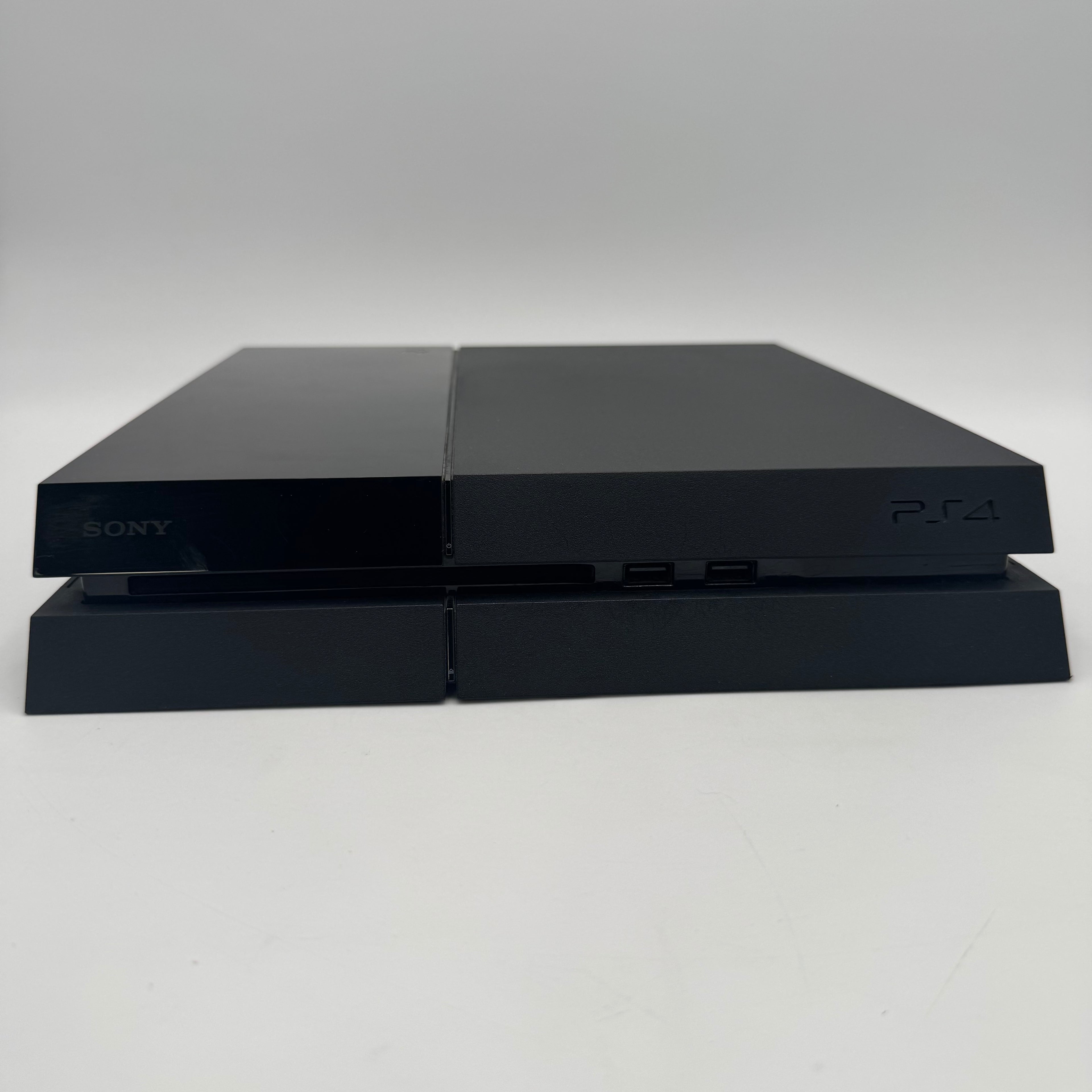 Sony PlayStation 4 PS4 Slim 500GB CUH-2215B Gaming Console w/ 1 Wireless Controller