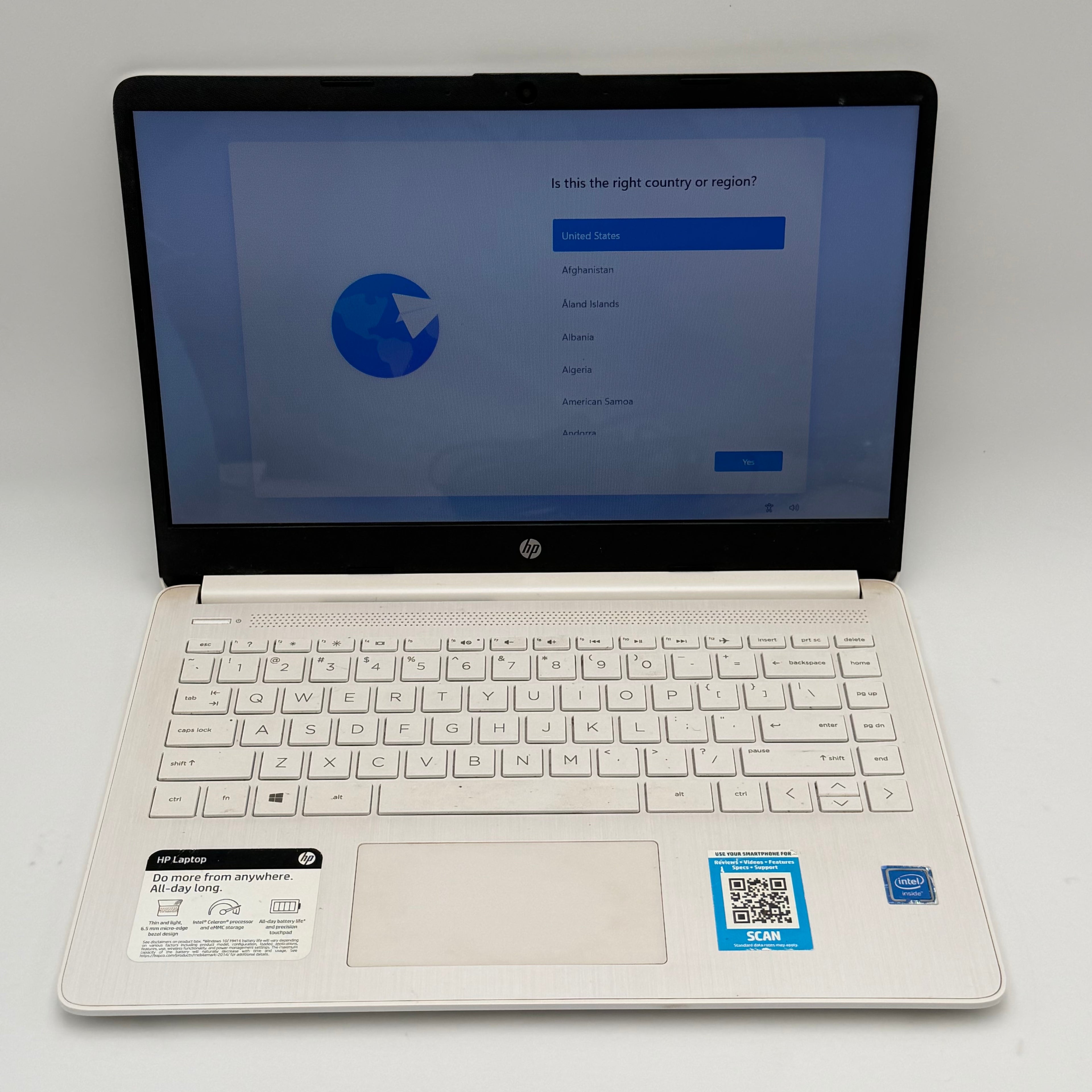 HP 14-dq0002dx Laptop 64GB White - With Charger