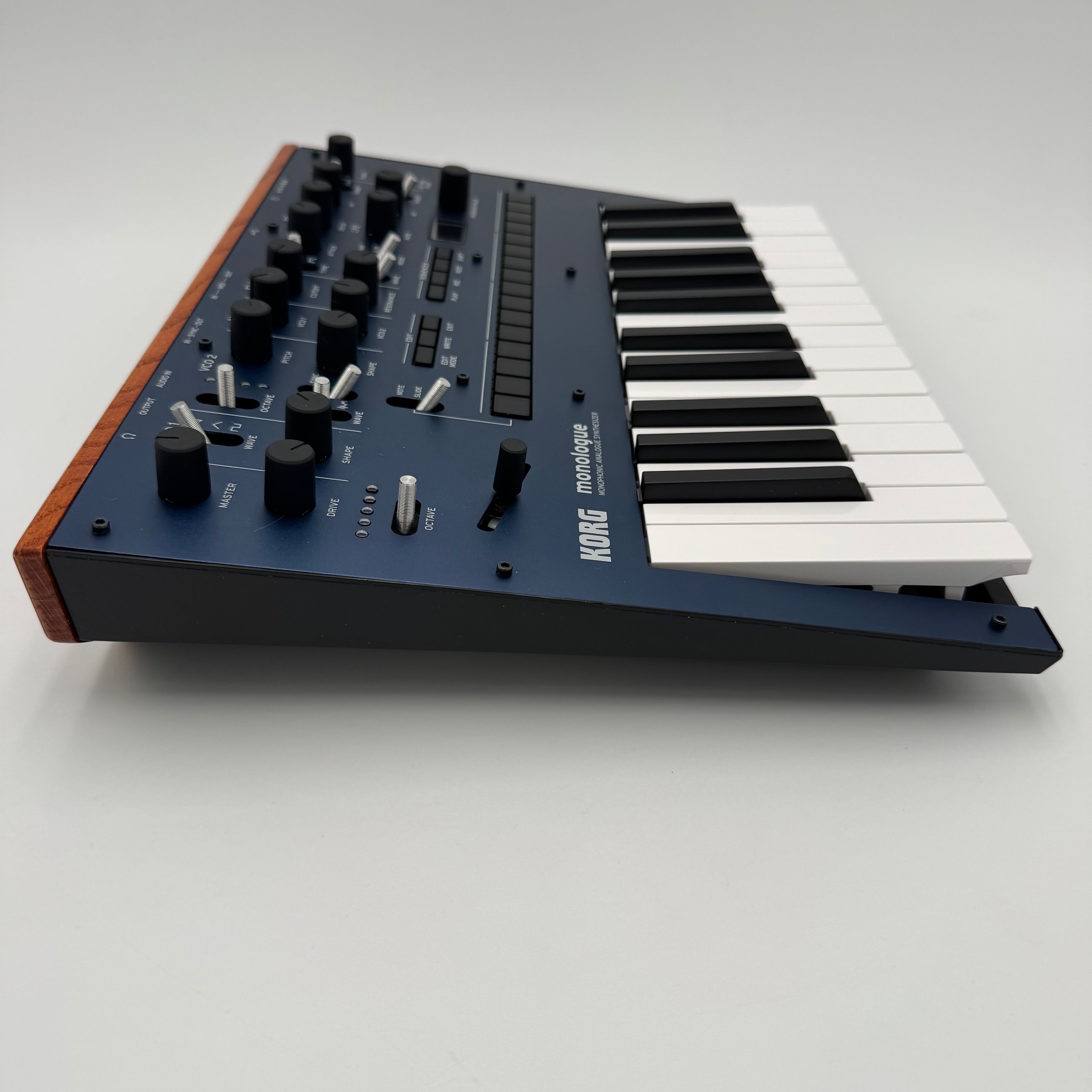 Korg Monologue Monophonic 25 Key 16 Step Sequencer Midi Analog Synthesizer Blue Tested Works