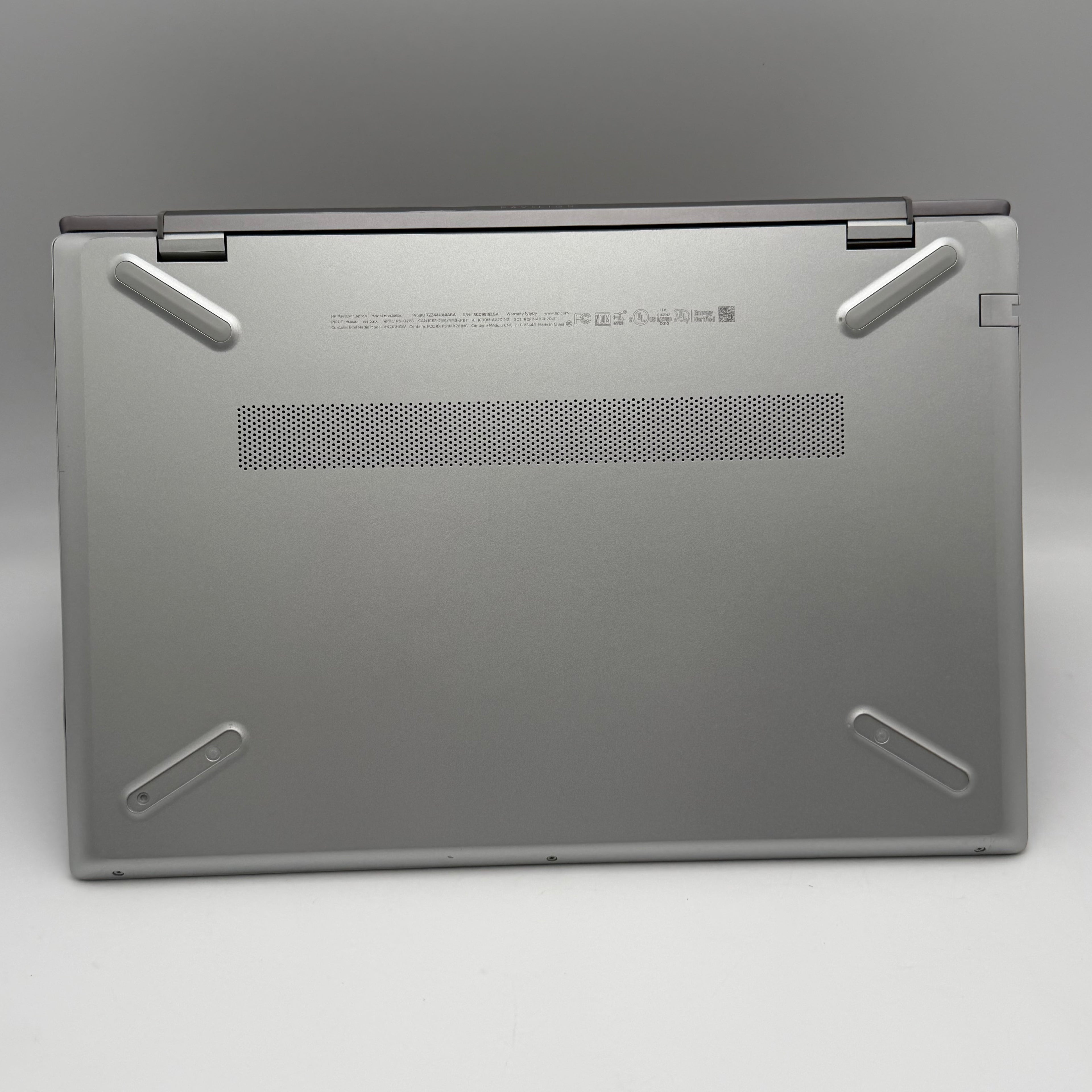 HP Pavilion 15-cs3065cl Core i7 32GB 1TB Silver Touchscreen  Laptop