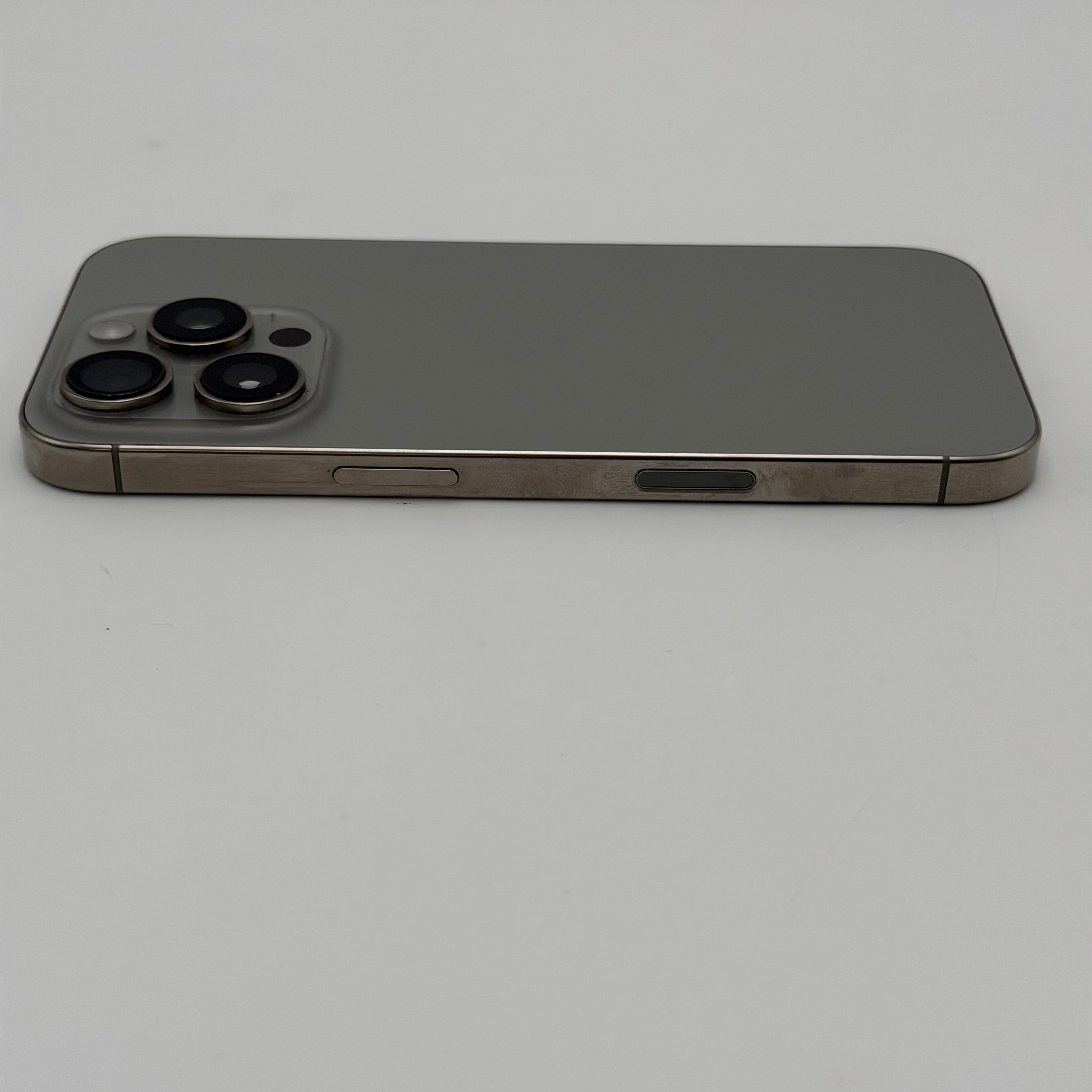 Apple iPhone 16 Pro A3083 128GB Black Titanium Boost Only