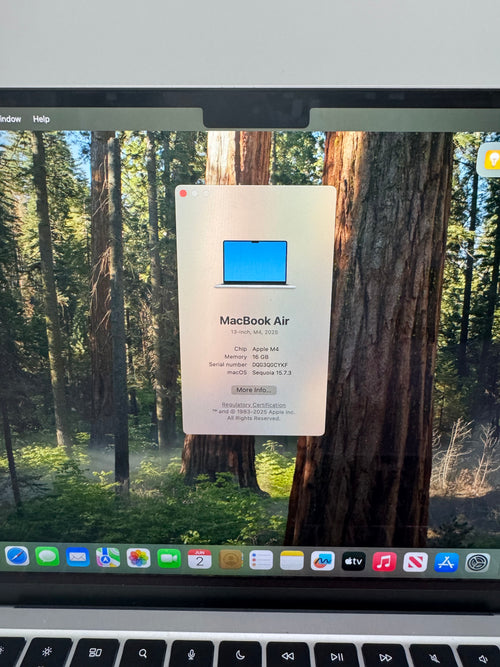 Apple MacBook Air 15-inch M4 A3240 2025 16GB RAM 256GB Silver Used A