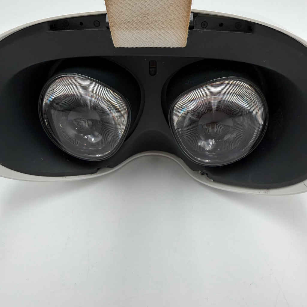 Meta Quest 2 VR Headset White Used - B