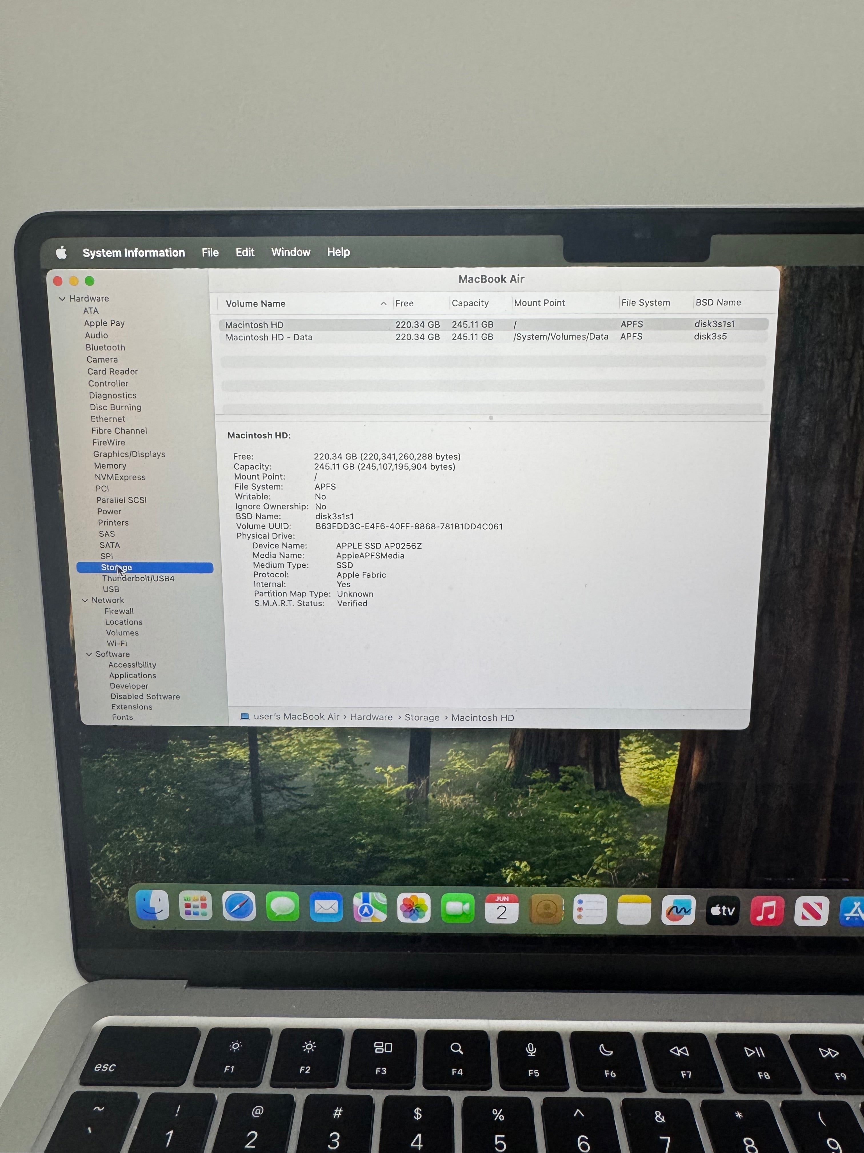 Apple MacBook Air 15-inch M4 A3240 2025 16GB RAM 256GB Silver Used A