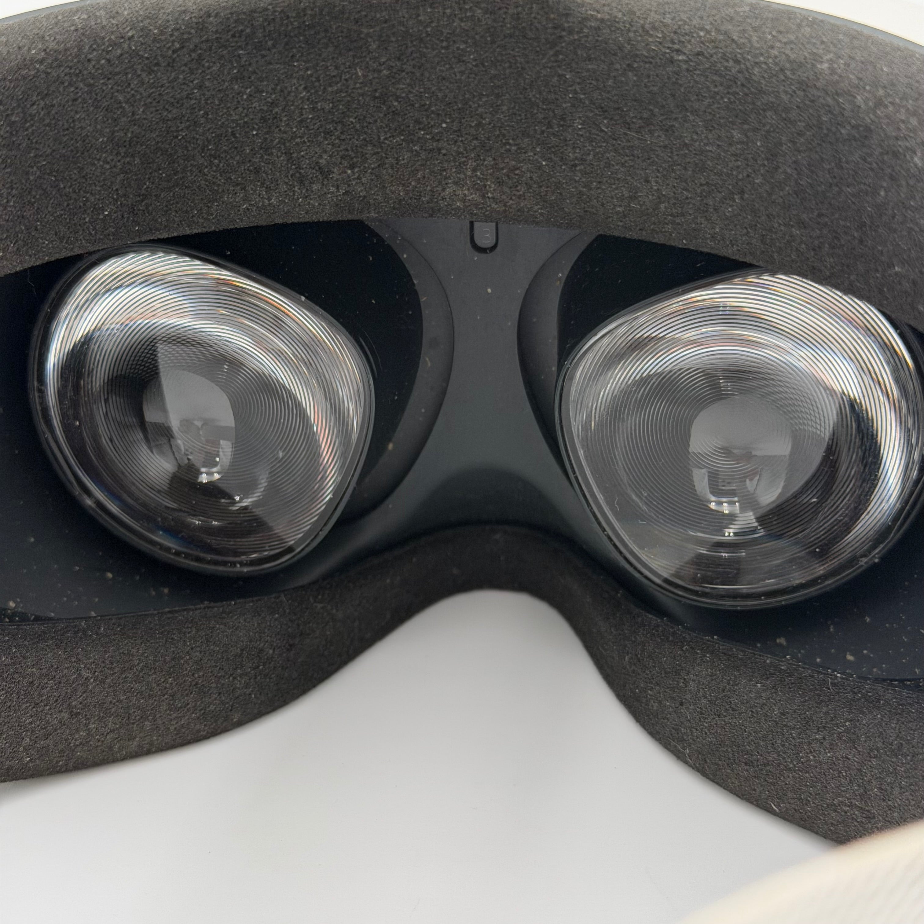 Meta Quest 2 VR Headset with Controllers 128gb