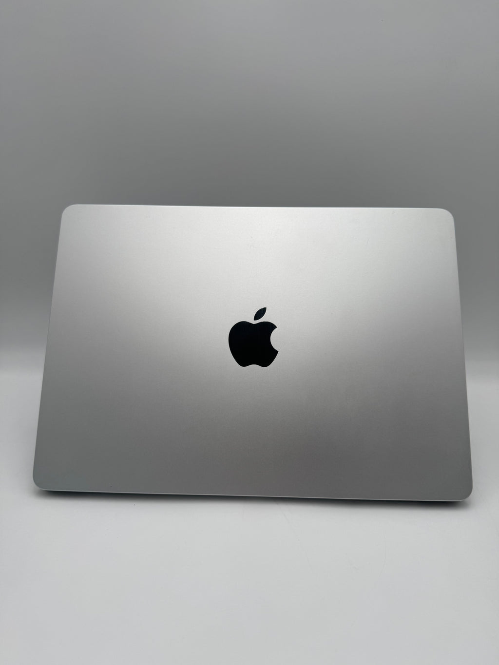 Apple MacBook Air 15-inch M4 A3240 2025 16GB RAM 256GB Silver Used A