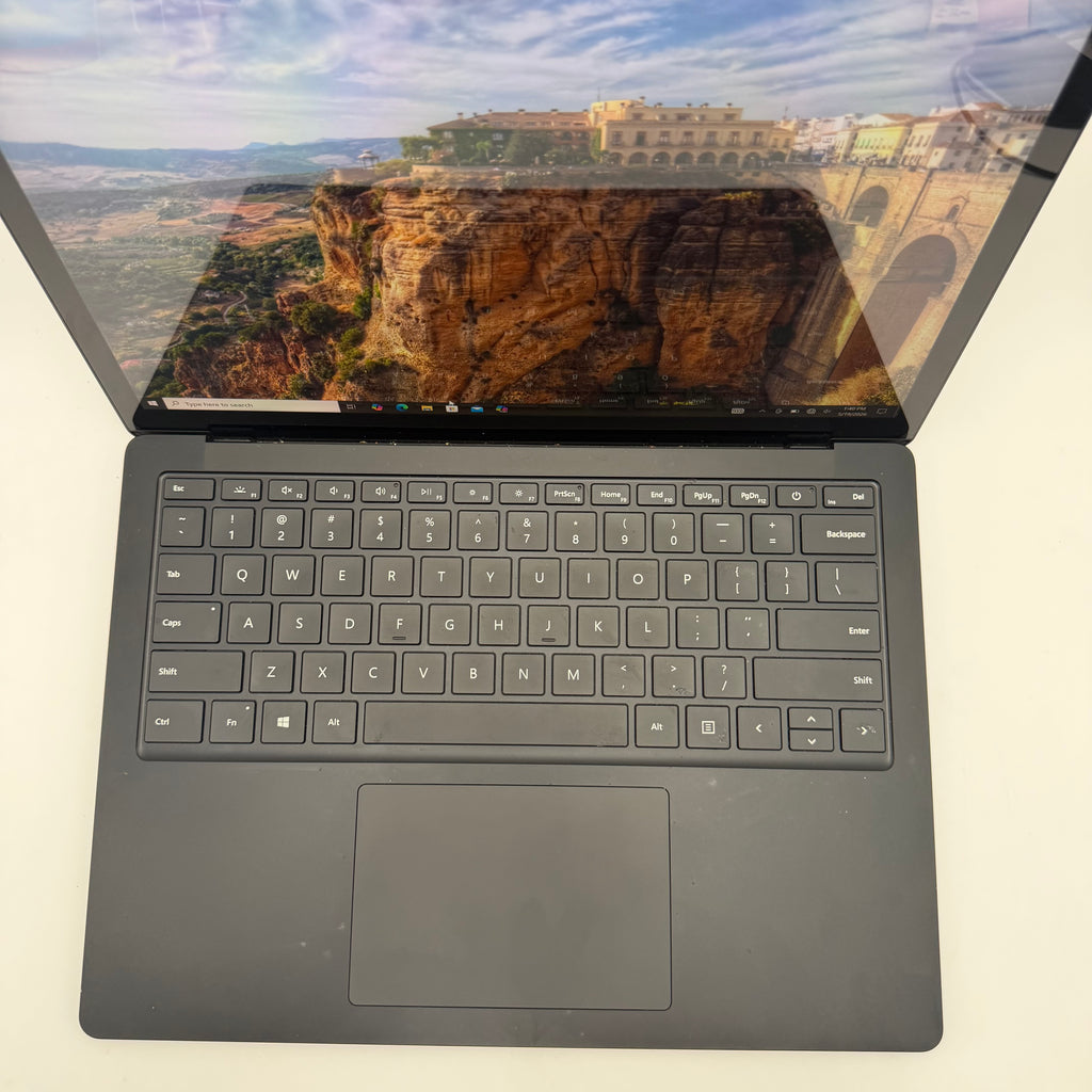 Microsoft Surface Laptop 4 1951 13" Intel Core i7-1185G7 11th gen 3.00 GHz 16GB RAM 256GB