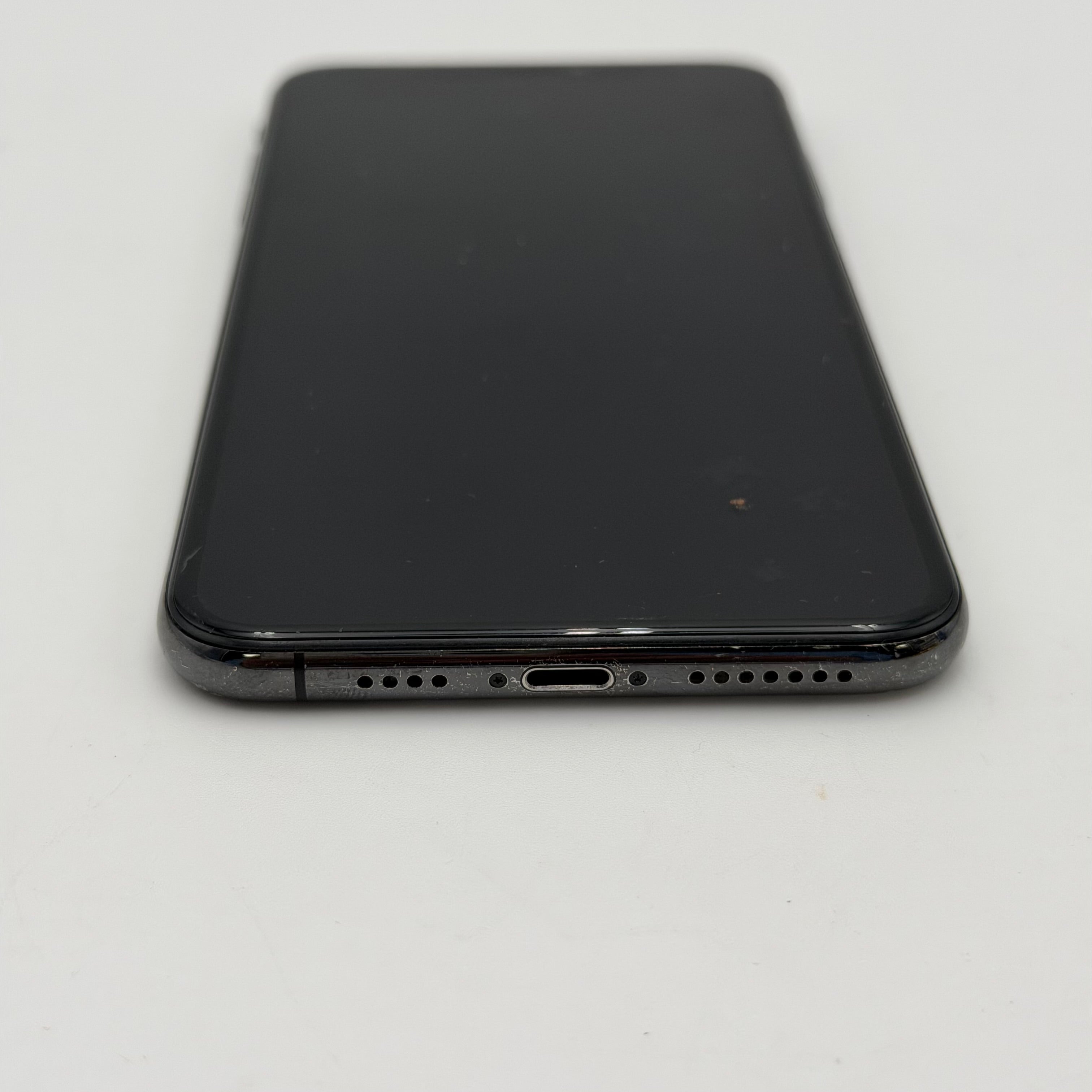 Broken Unlocked Apple iPhone 11 64GB  Cracked back