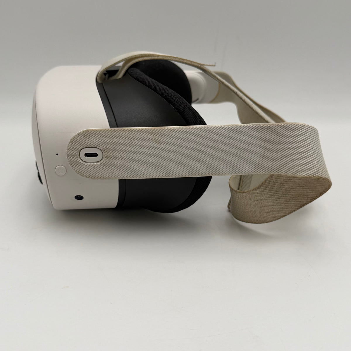 Meta Quest 3S 128GB VR Headset White Used - A