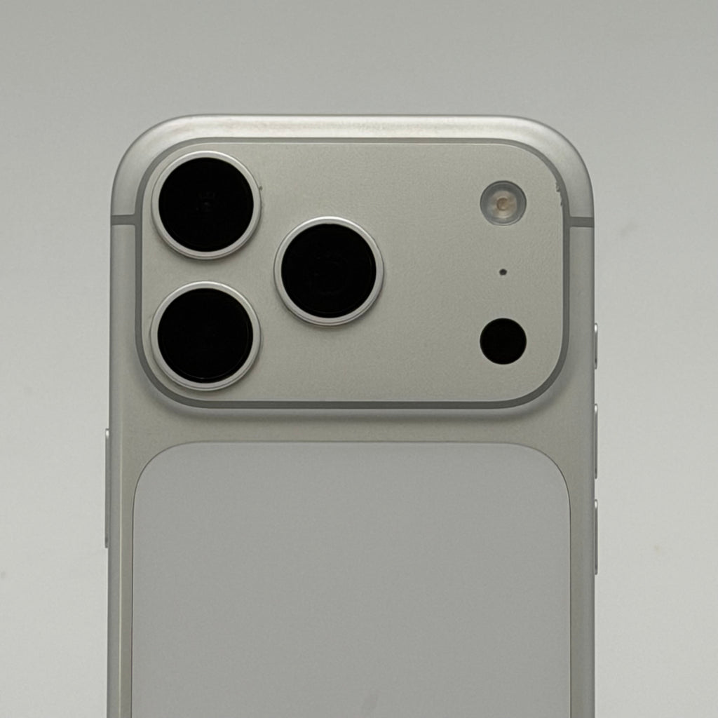 Unlocked Apple iPhone 17 Pro 256GB Silver Battery Health 95%