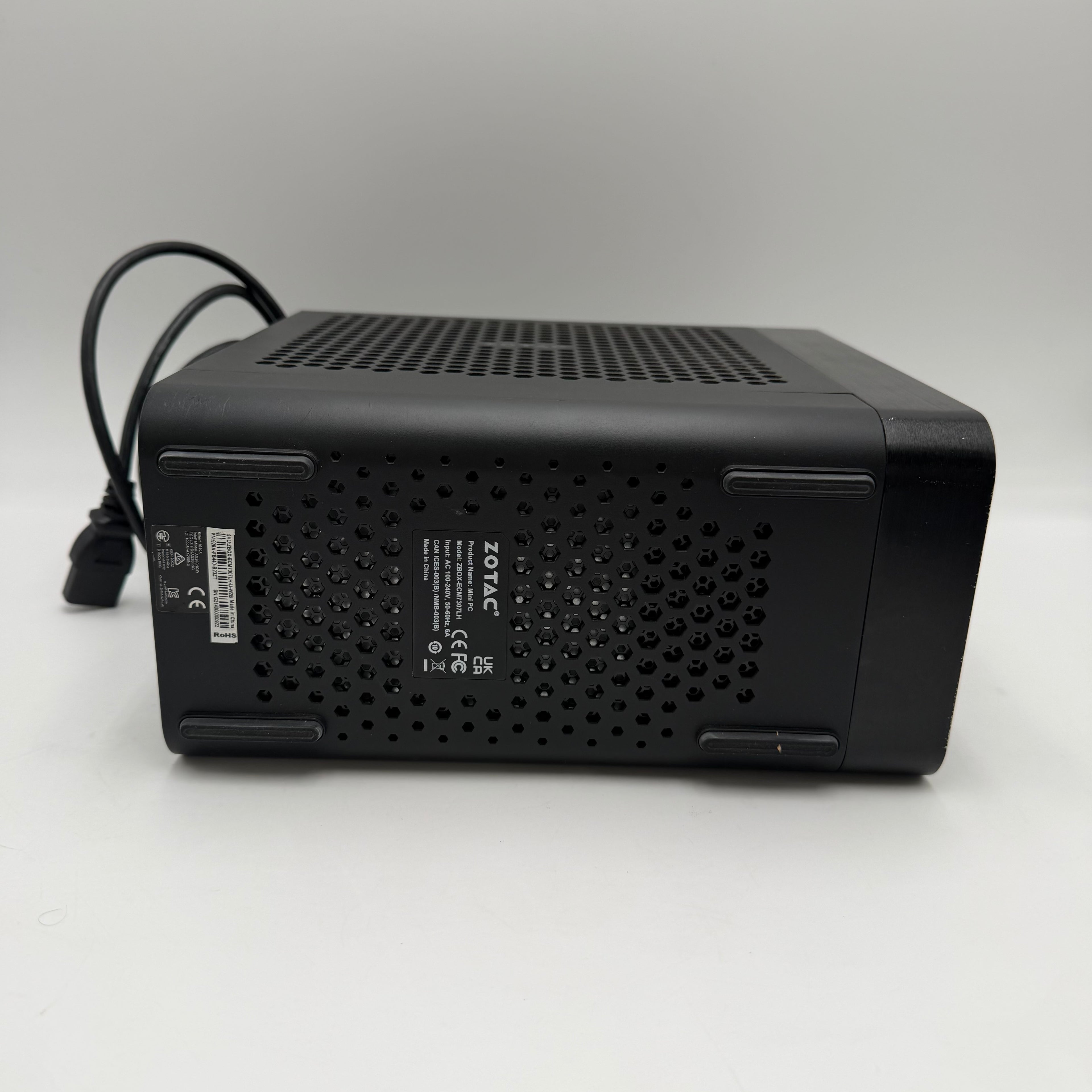 Zotac ZBOX Magnus One Mini PC Gaming Computer 16GB 1TB i7 RTX 3070