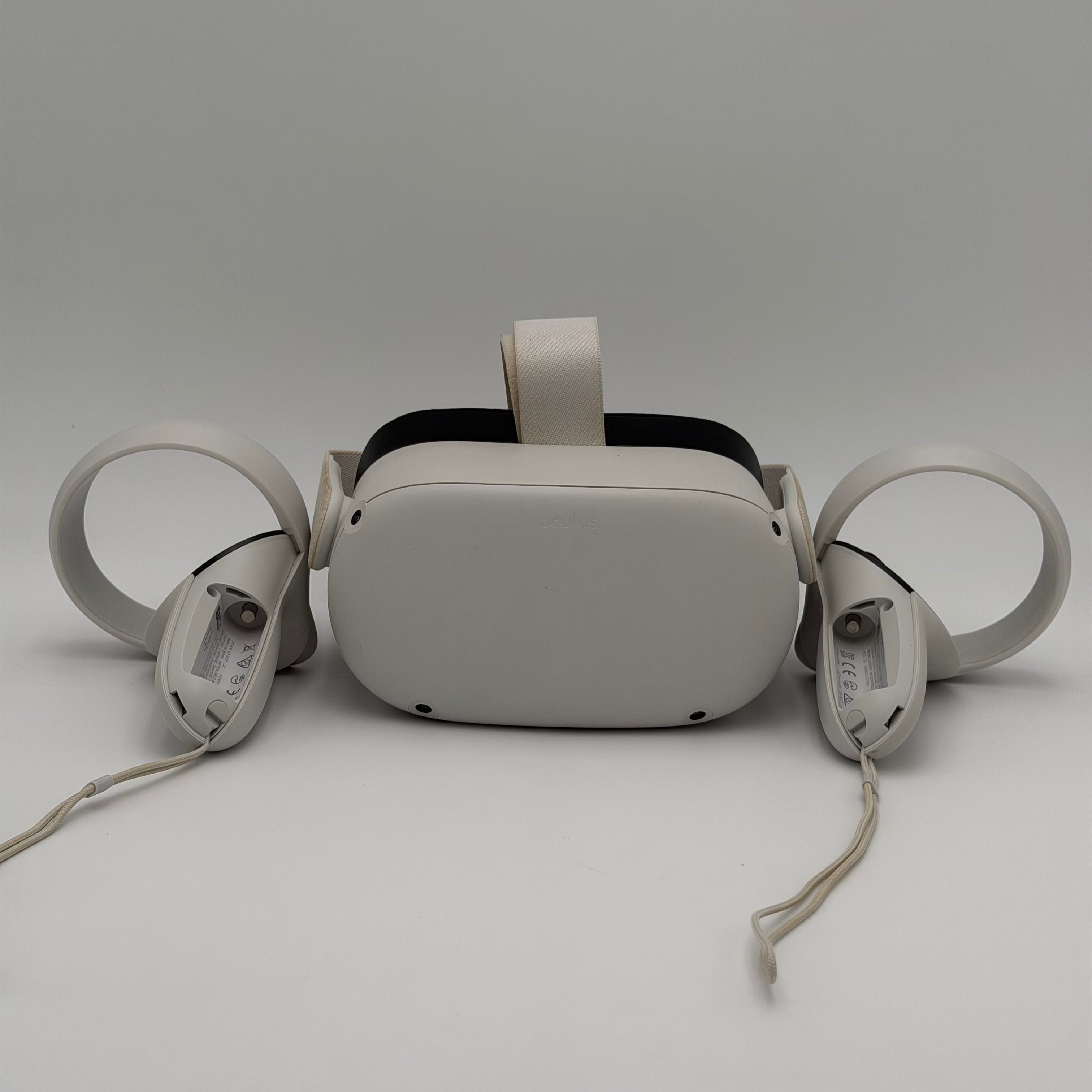 Meta Quest 2 VR Headset with Controllers 128gb