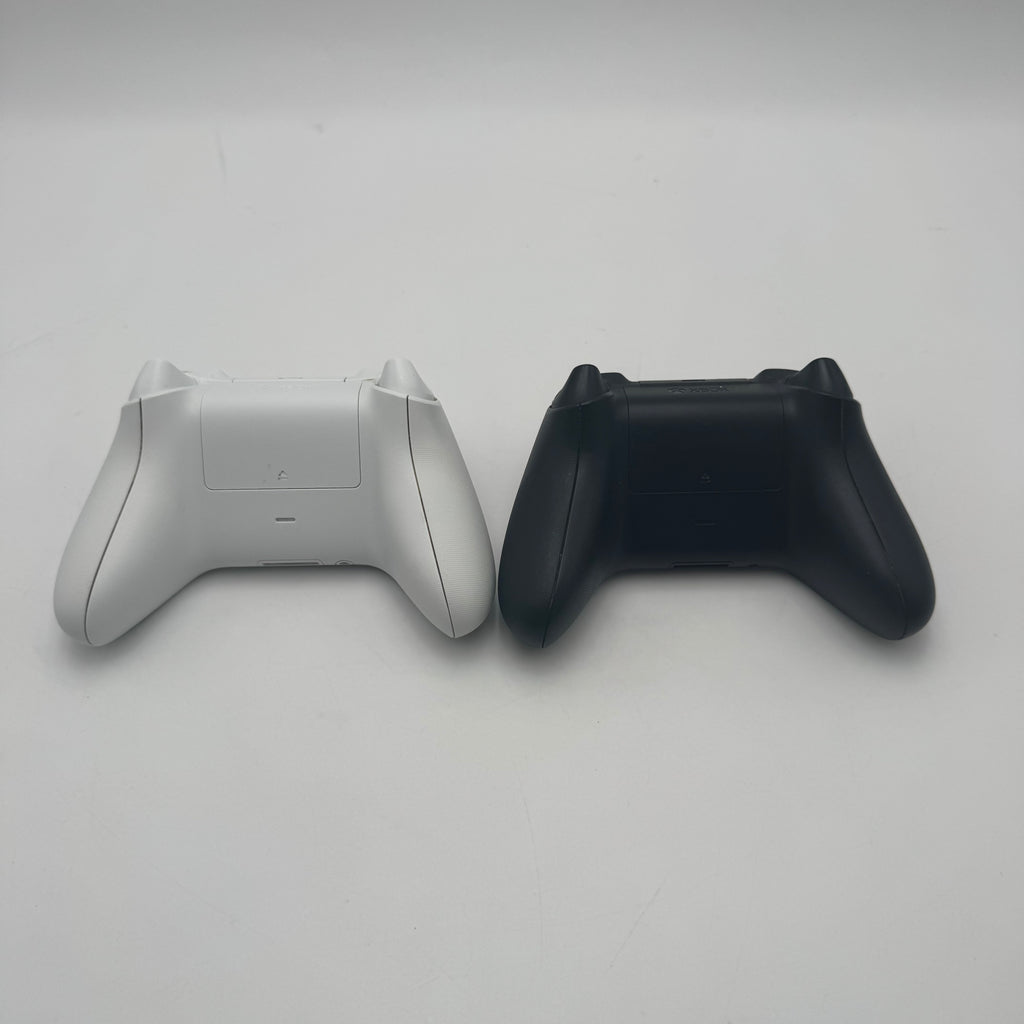 Microsoft Xbox Wireless Controller - Black & White (Stick Drift)