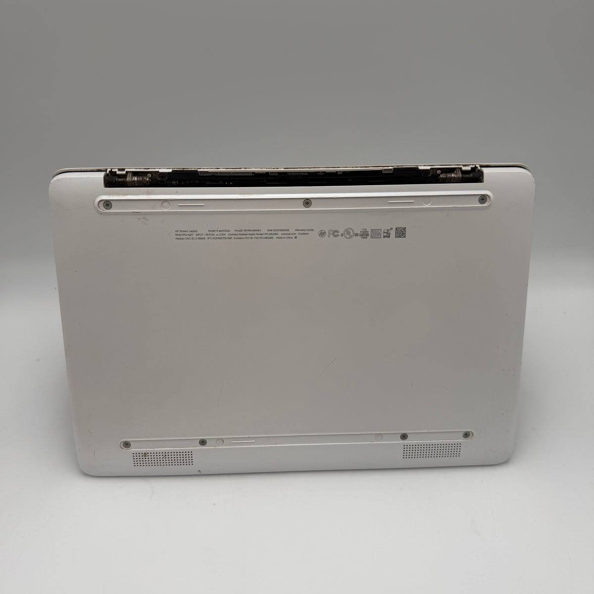 HP 11-ak0021dx Laptop White - Broken