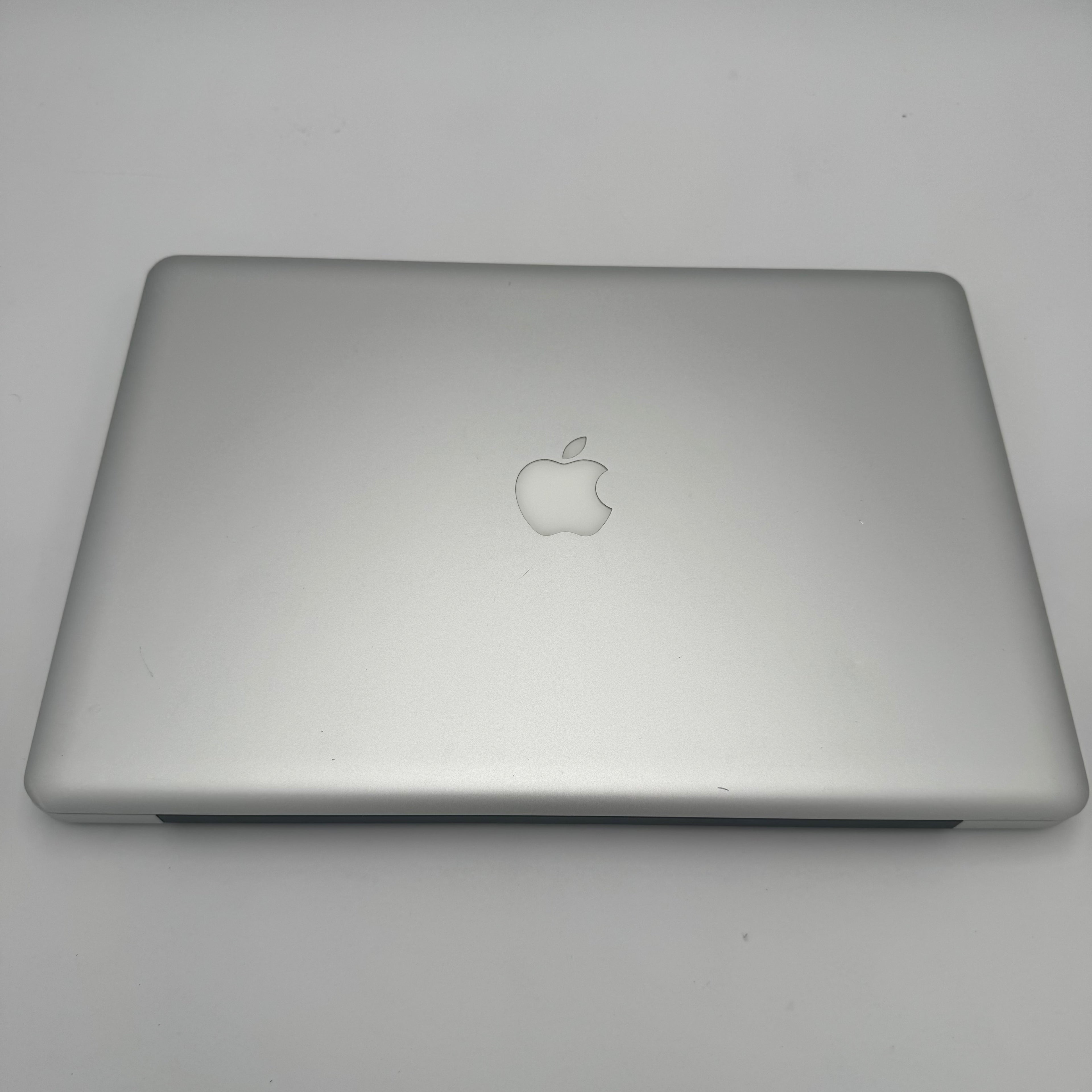 Apple MacBook Pro A1286 15-inch Core i7 4GB RAM 500GB Silver 2012