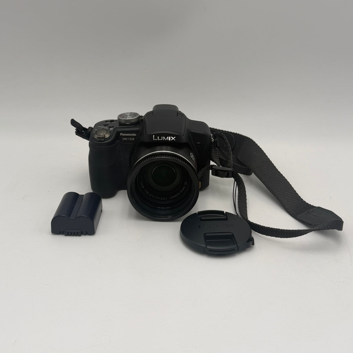 Panasonic DMC-FZ28 Digital Camera Black Used - B