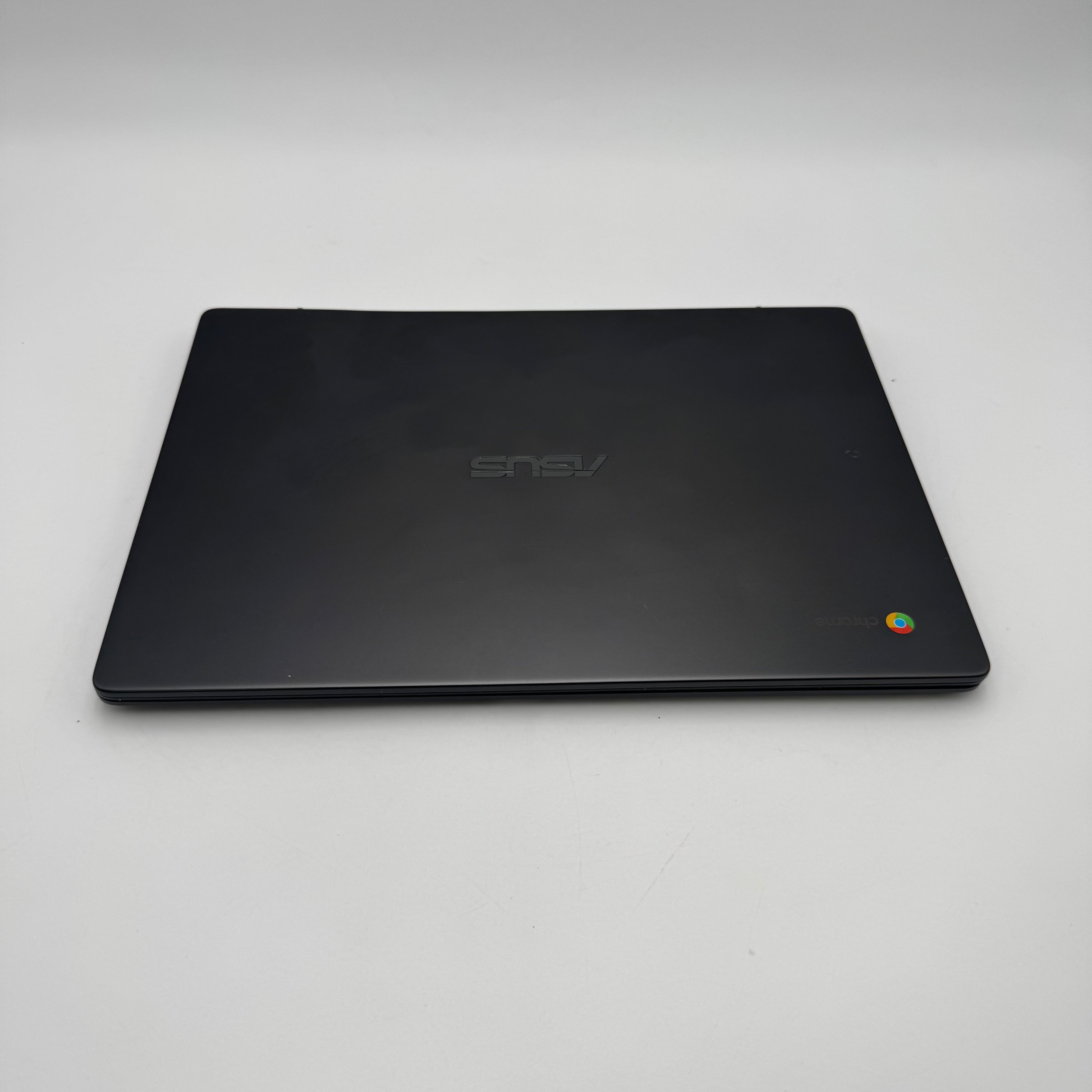 Asus Google Chromebook C423N Intel Celeron Laptop - Good Condition
