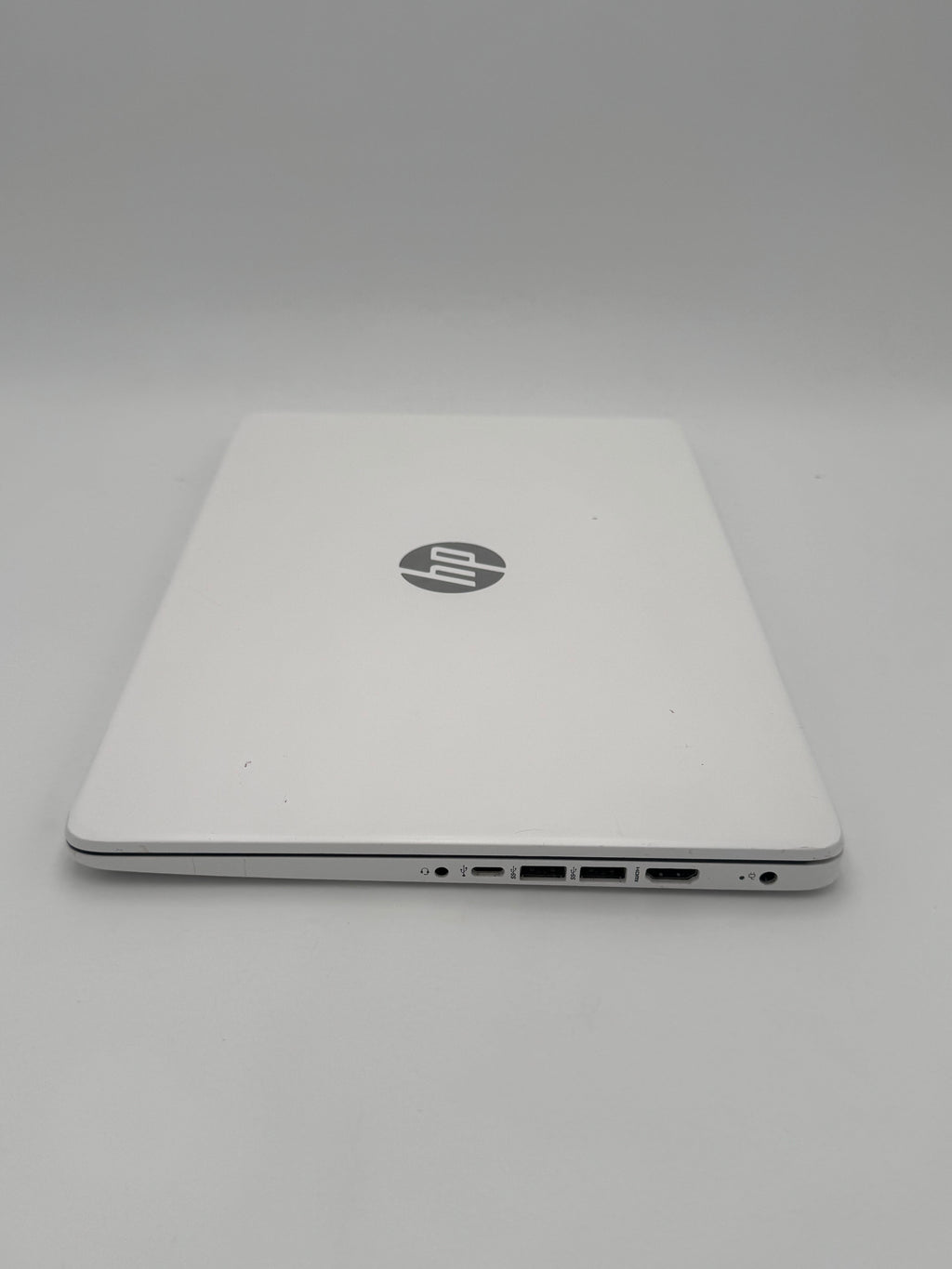 HP 14-dq0052dx 14-inch Laptop Intel Celeron 8GB RAM 64GB Silver