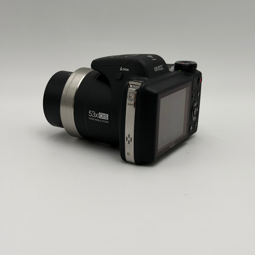 Minolta MN53Z Pro Shot 16MP HD Digital Camera Black  w/ carry bag