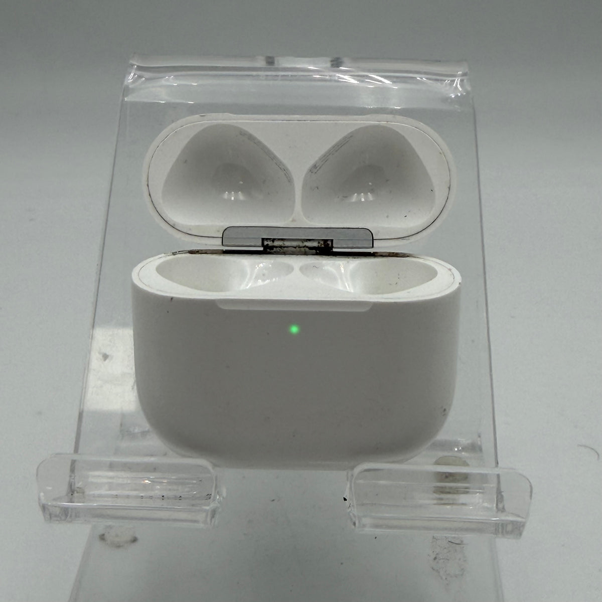 Apple AirPods 4th Gen Complete Set A3055 A3056 A3059 Used - A