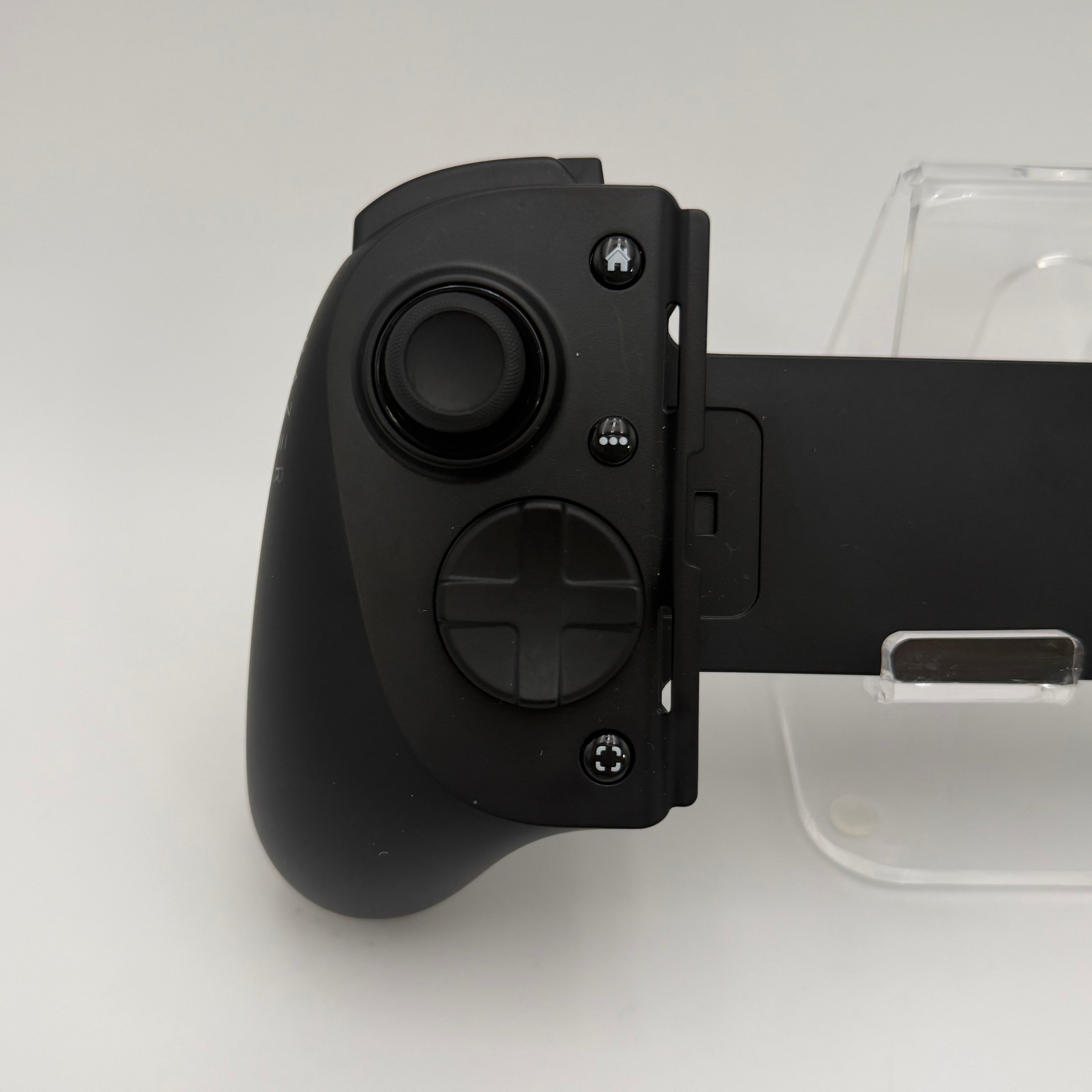 Razer Kishi V3 Pro Gaming Controller (USB-c iPhone 15/16, Android, iPad mini up to 8"