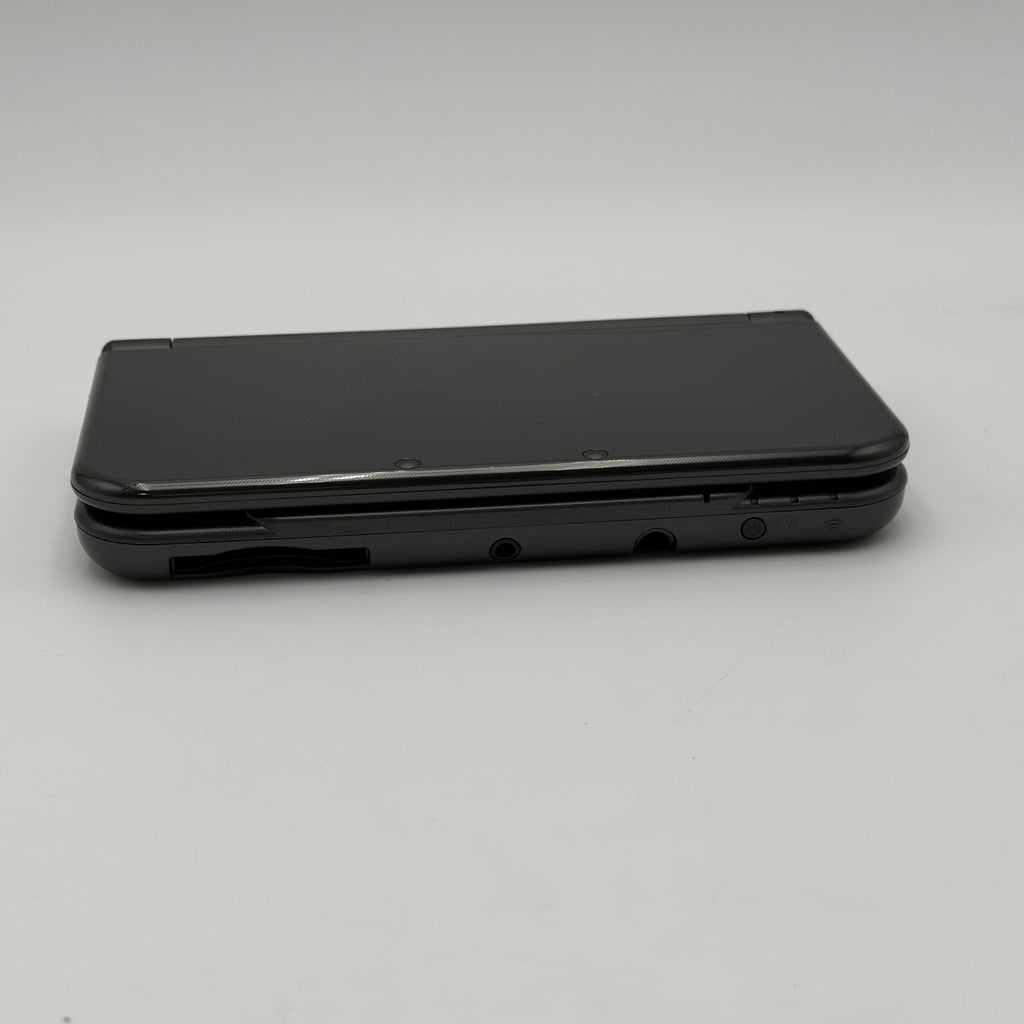 New Nintendo 3DS XL Black RED-001 - For Parts / Repairs