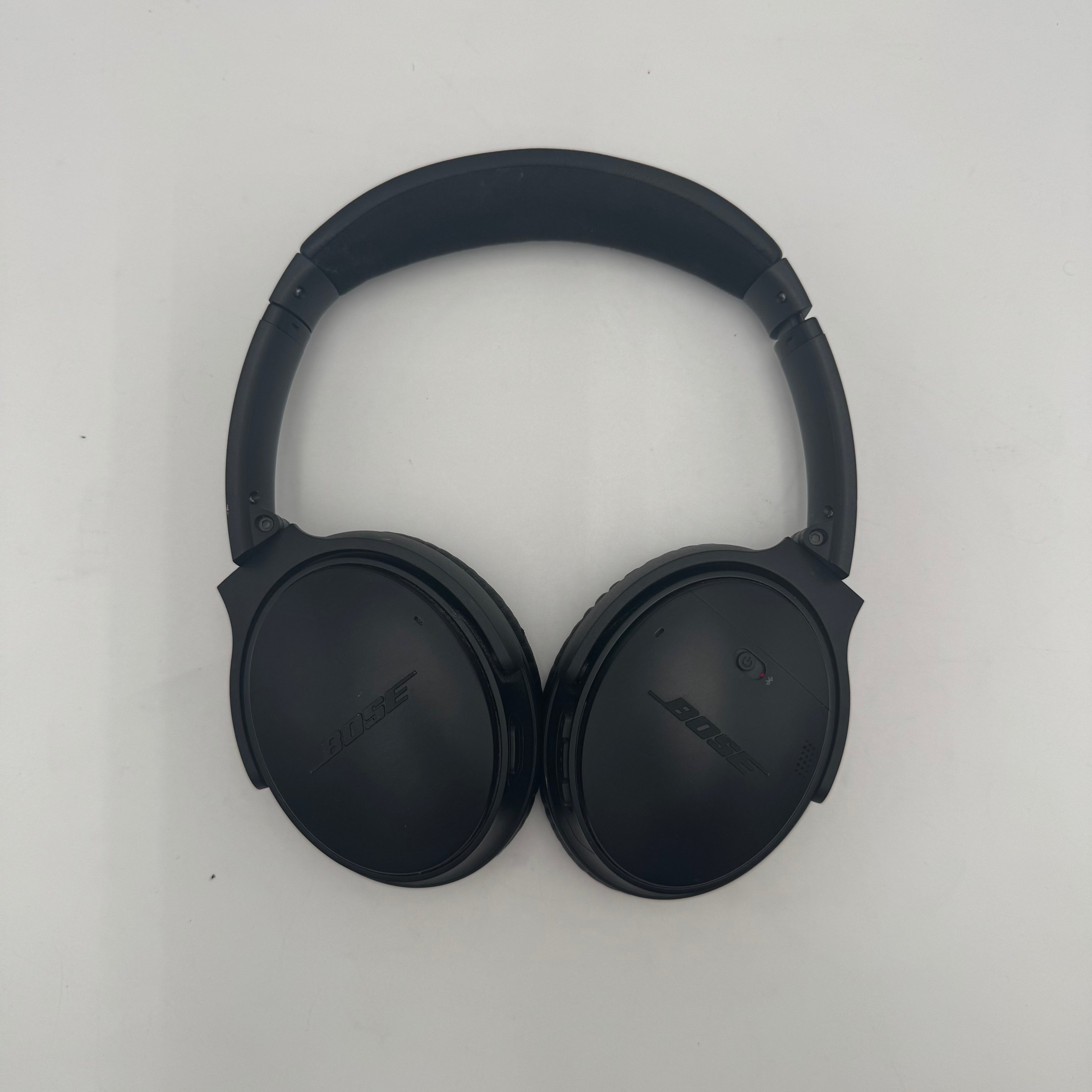 Bose QuietComfort 35 Over Ear Wireless Headphones w/ Case - Used