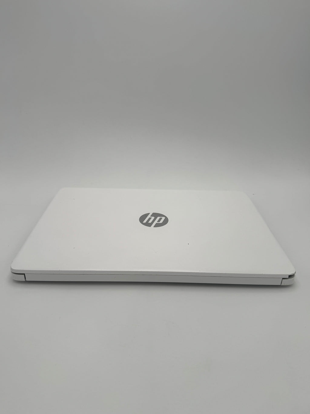 HP 14-dq0052dx 14-inch Laptop Intel Celeron 8GB RAM 64GB Silver