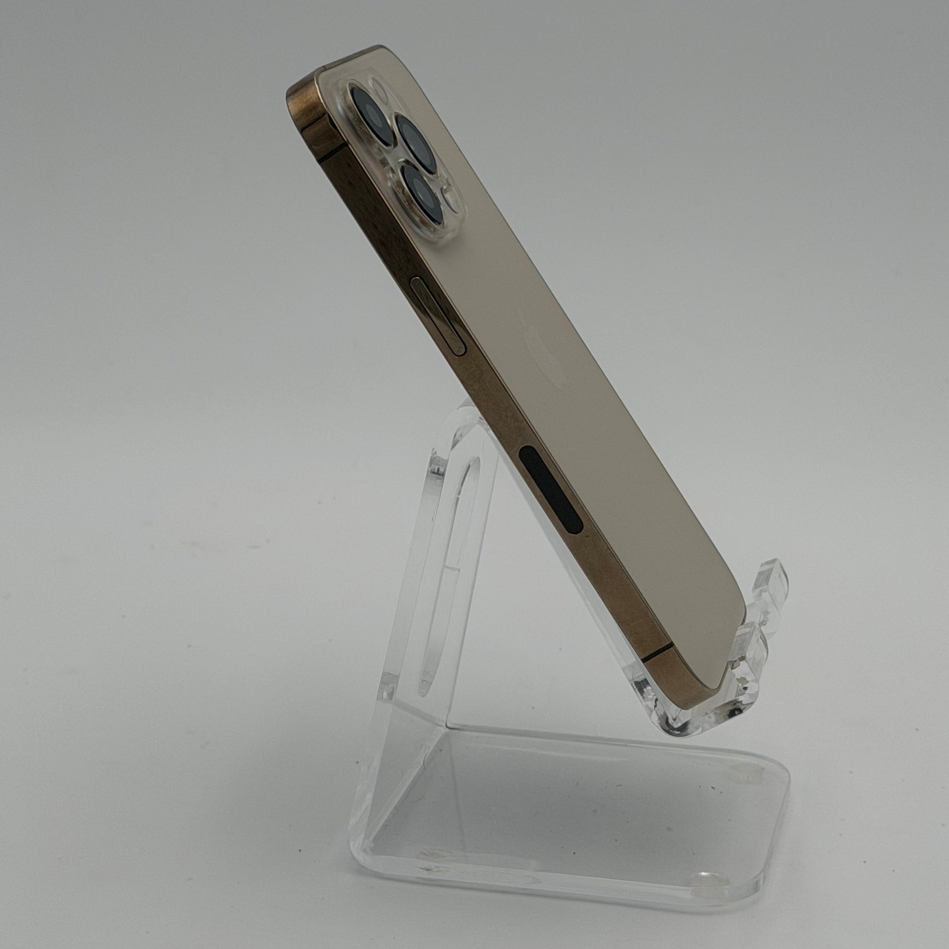 Broken Unlocked Apple iPhone 13 Pro - 256GB - Gold - No Power For parts