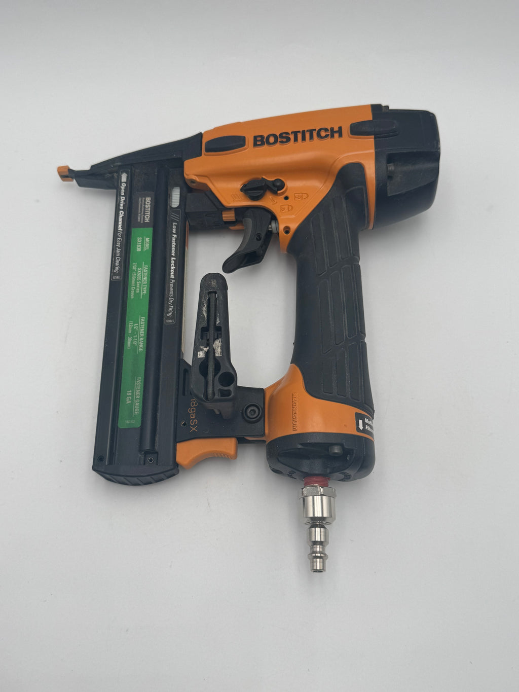 Bostitch SX1838 18-Gauge 7/32-in Narrow Crown Air Pneumatic Finish Stapler