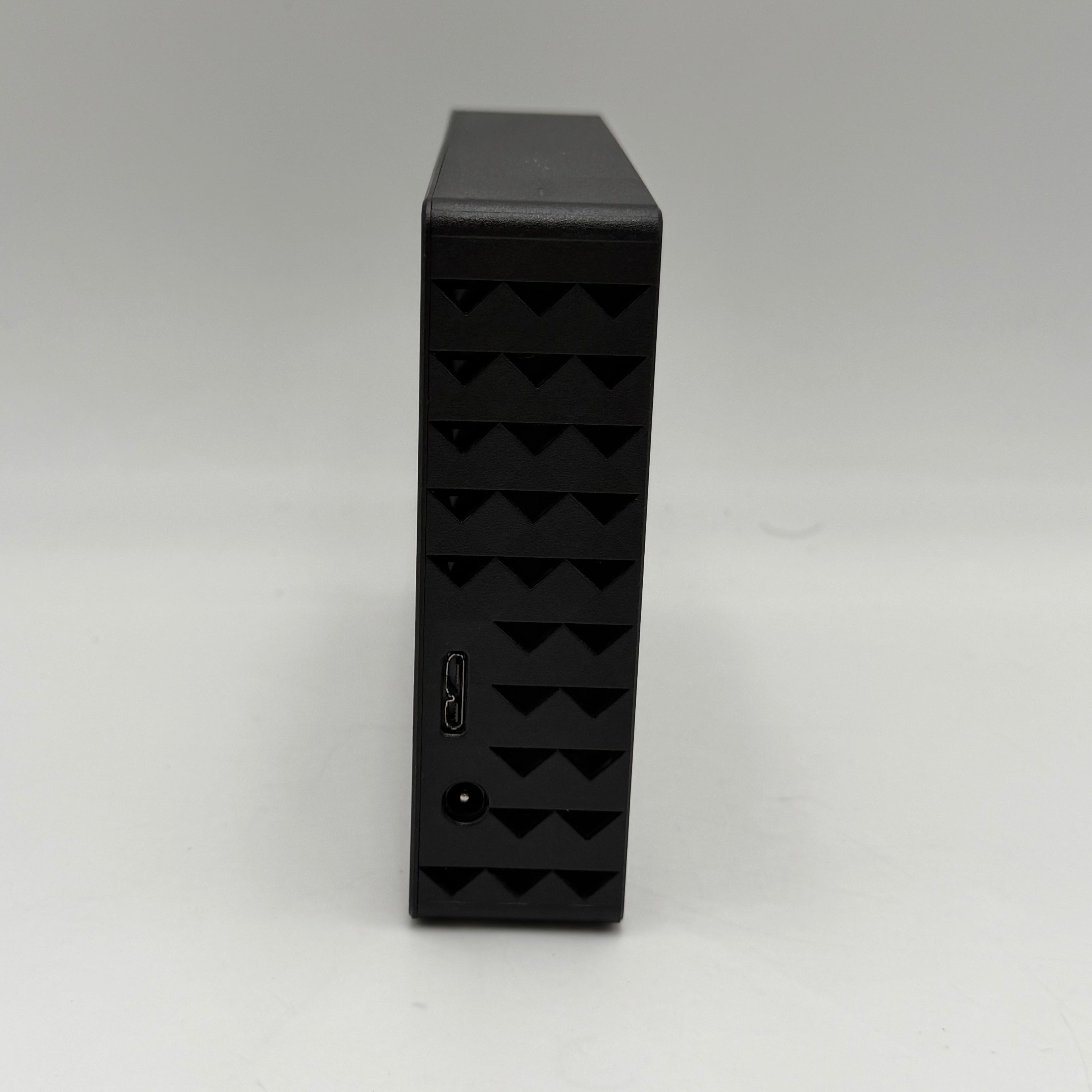 Seagate External Expansion Desktop Drive 8TB Micro USB-B to USB-A HDD SRD0NF2