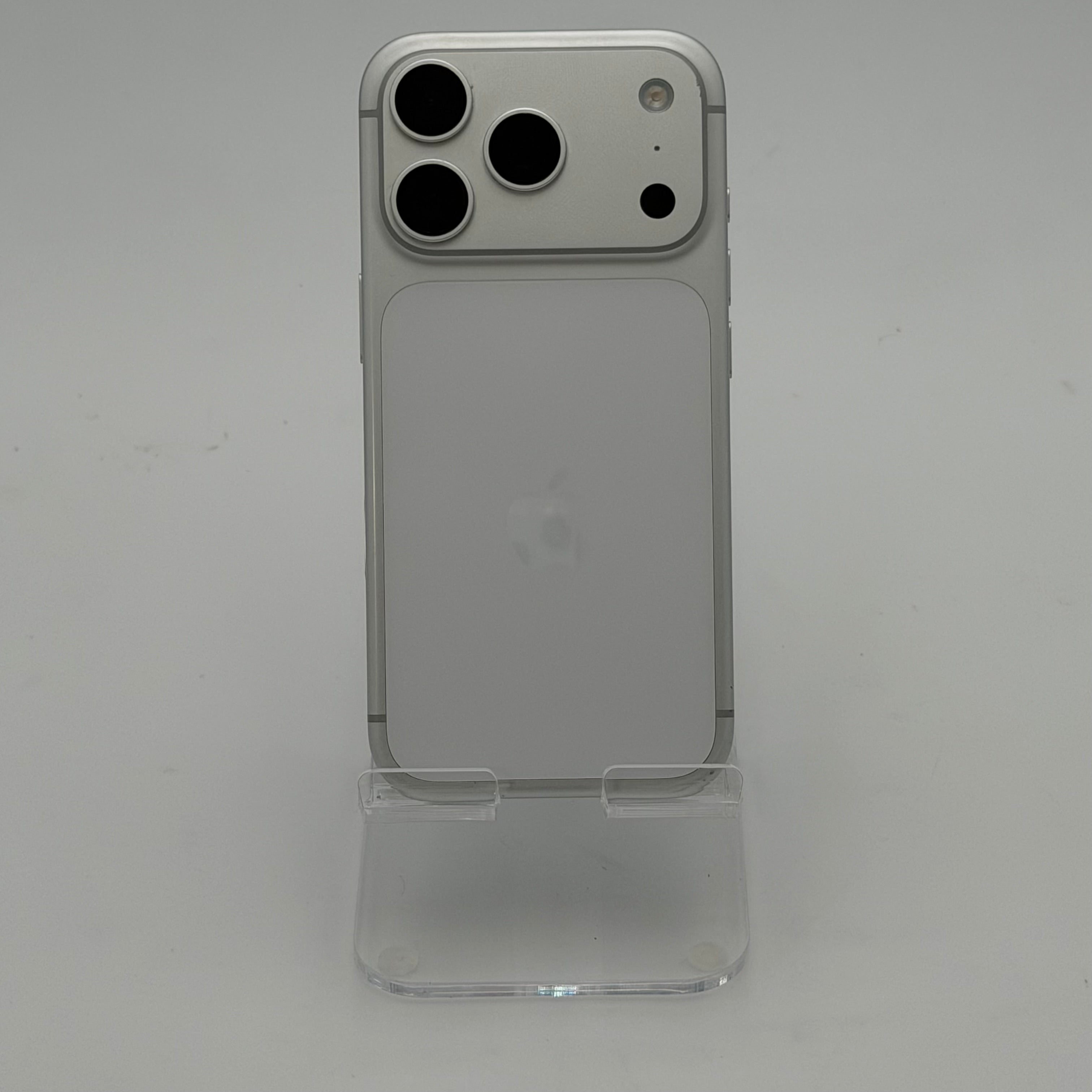 Unlocked Apple iPhone 17 Pro 256GB Silver Battery Health 95%