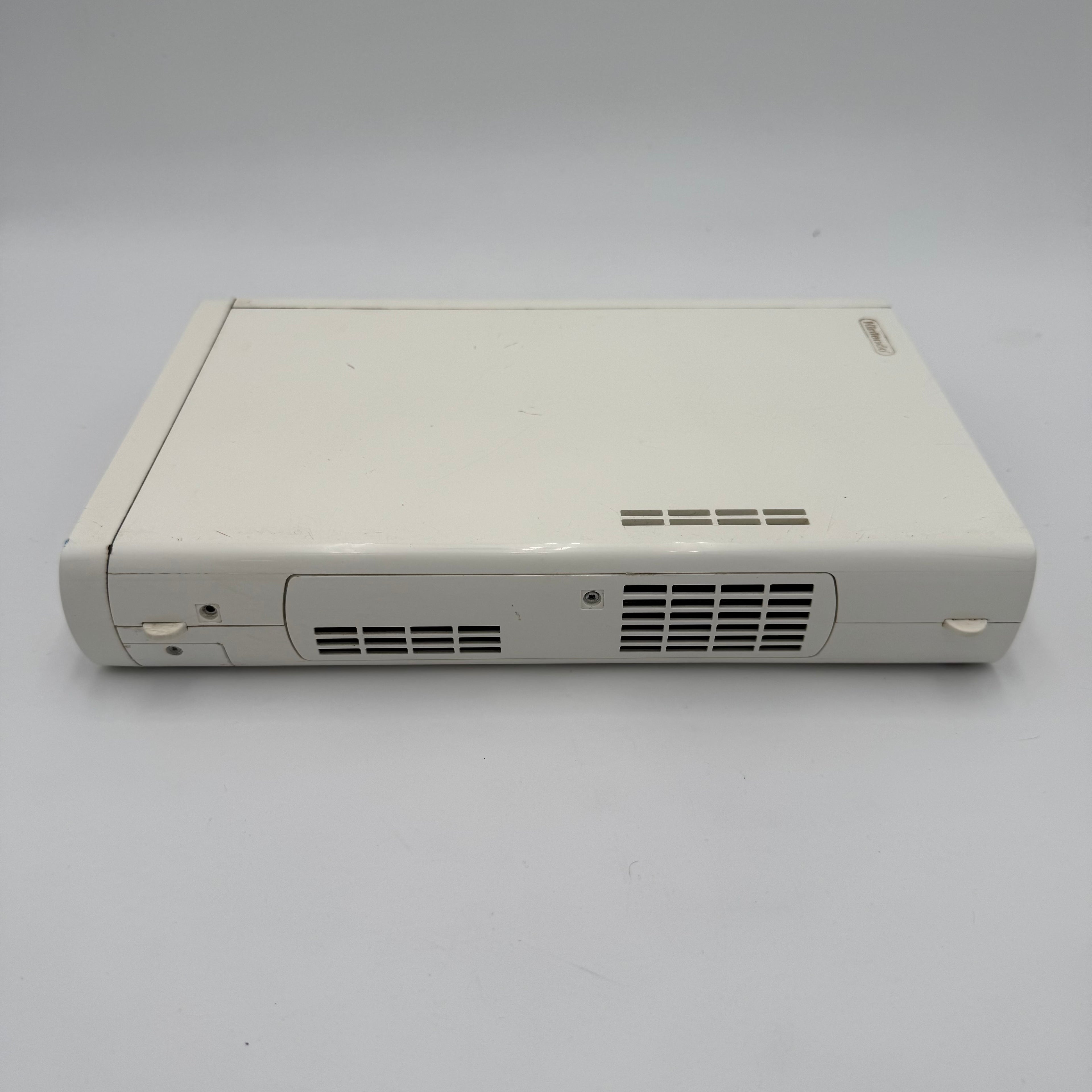 Nintendo Wii U 8GB White Console (WUP-001) NTSC-U - Untested - w Gamepad Controller - Complete Set