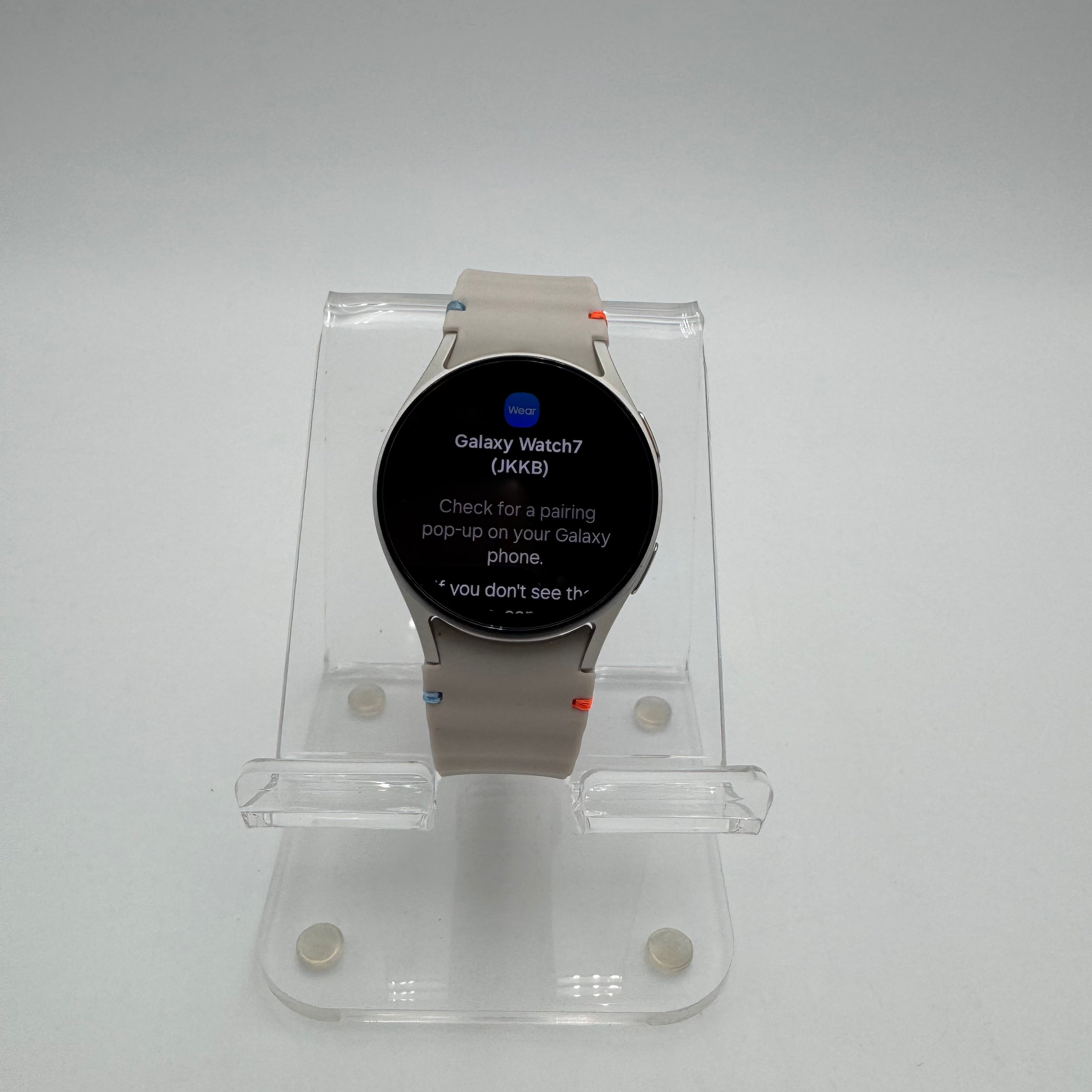 Samsung Galaxy Watch 7 40mm GPS Only Unlocked Used A Gray