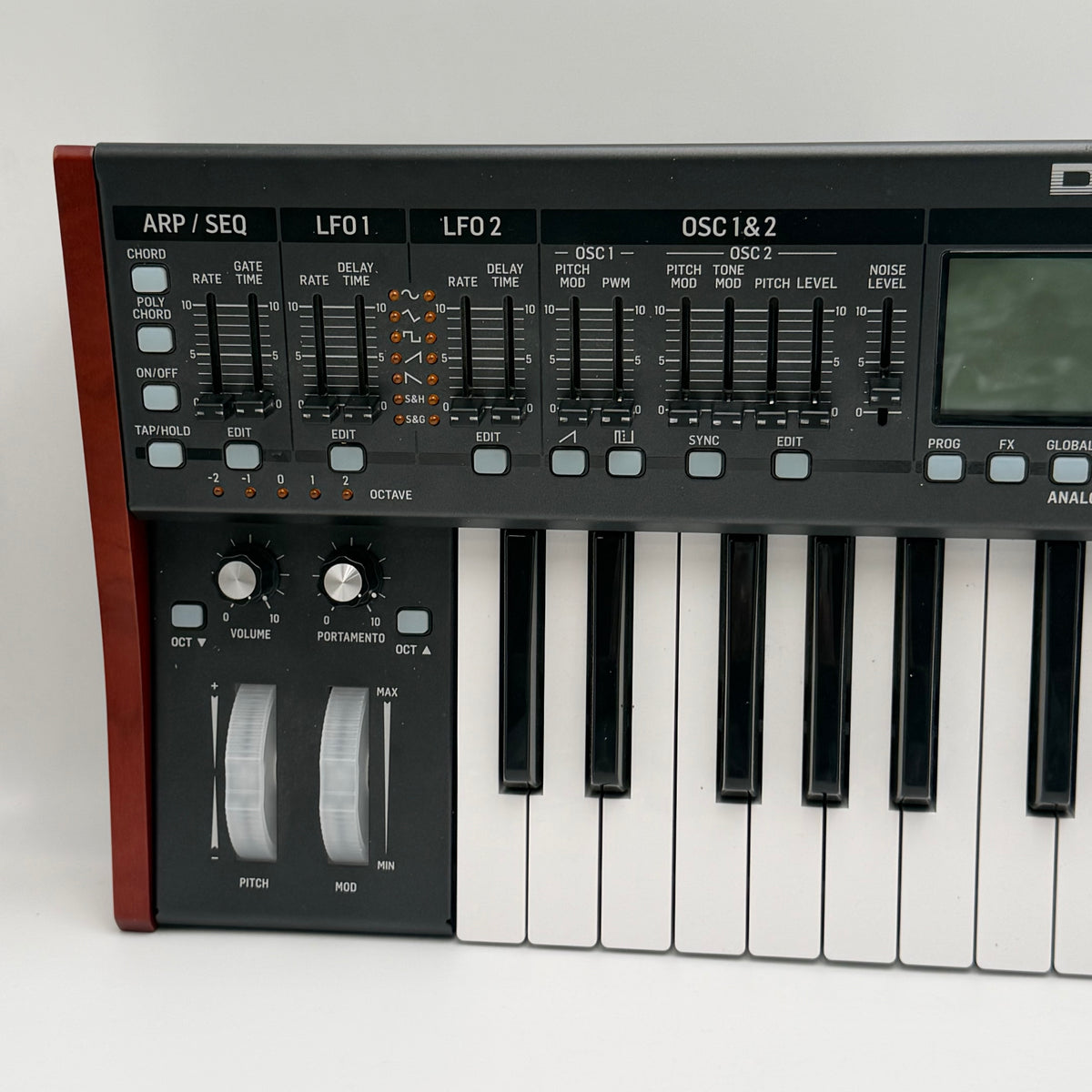 Behringer DeepMind 6 Pro Audio Synthesizer - Black