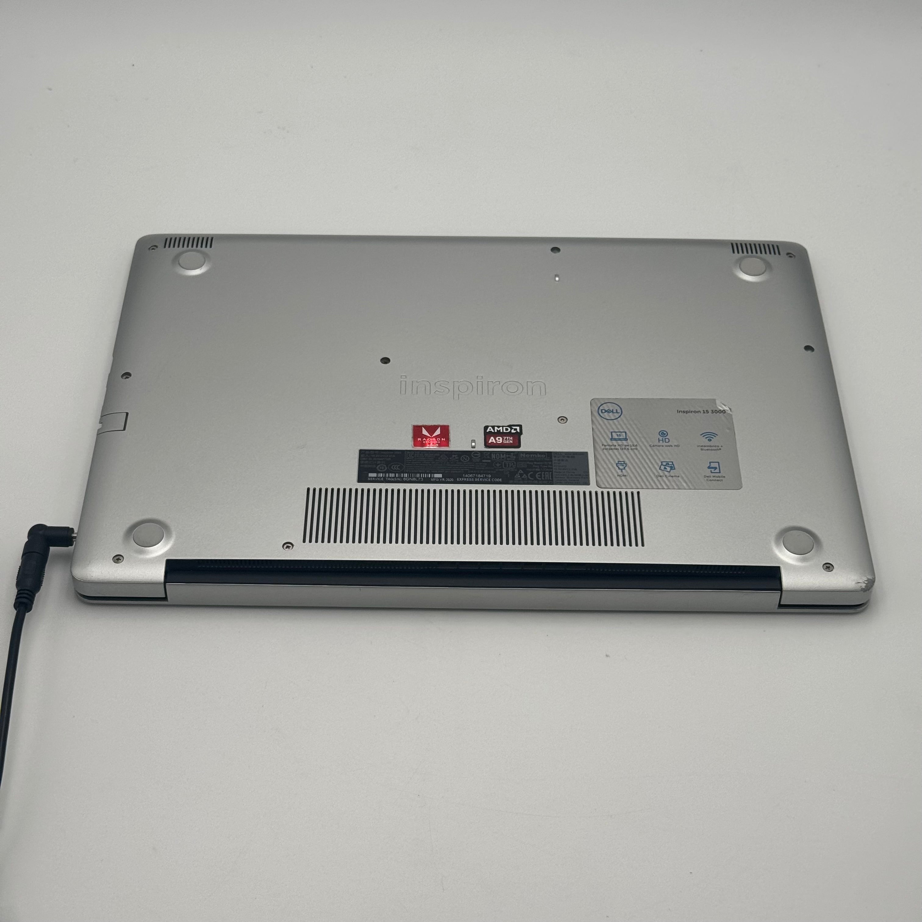 Dell Inspiron 3595 15” Laptop AMD A9 Radeon 3.10GHz 4GB RAM 1TB Silver For Parts - Battery unidentified