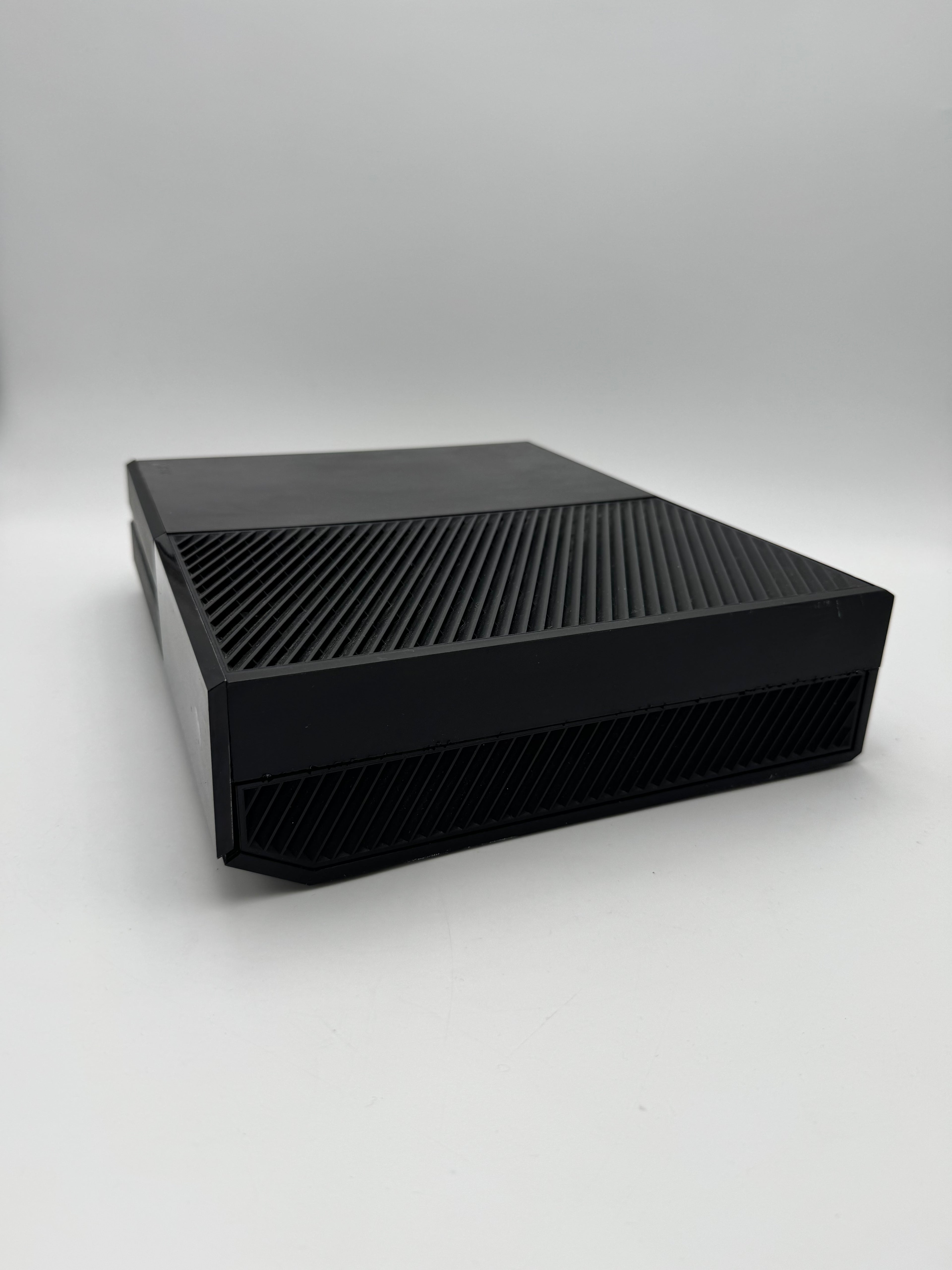 Microsoft Xbox One 500GB Black Used - B Video Game System