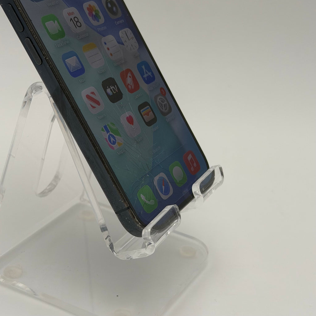 Broken Unlocked Apple iPhone 15 Pro - 128 GB - Back cracked- Crack screen - 82% BH