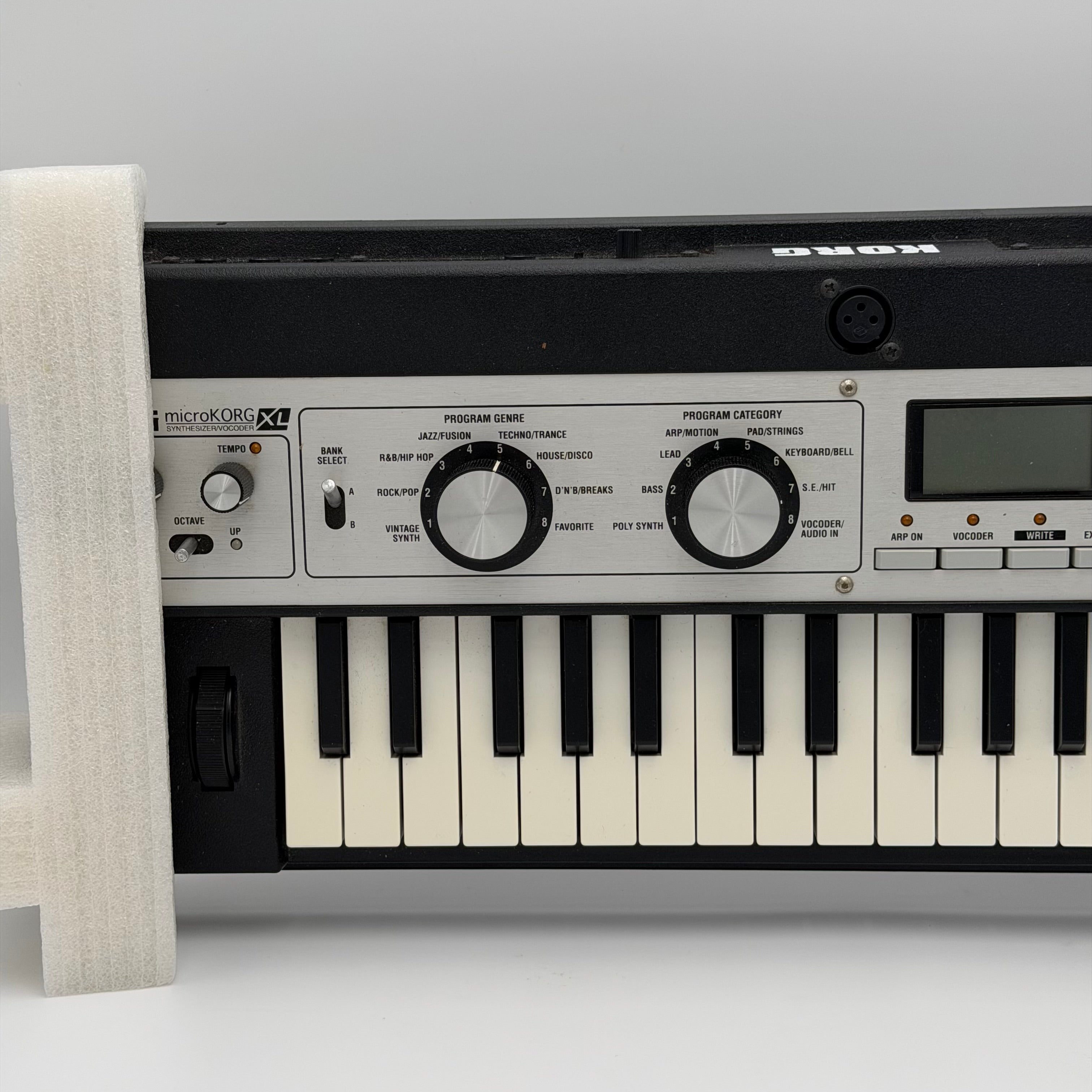 Korg microKORG XL Synthesizer With Vocoder Mic + Power Supply -  Fully Tested