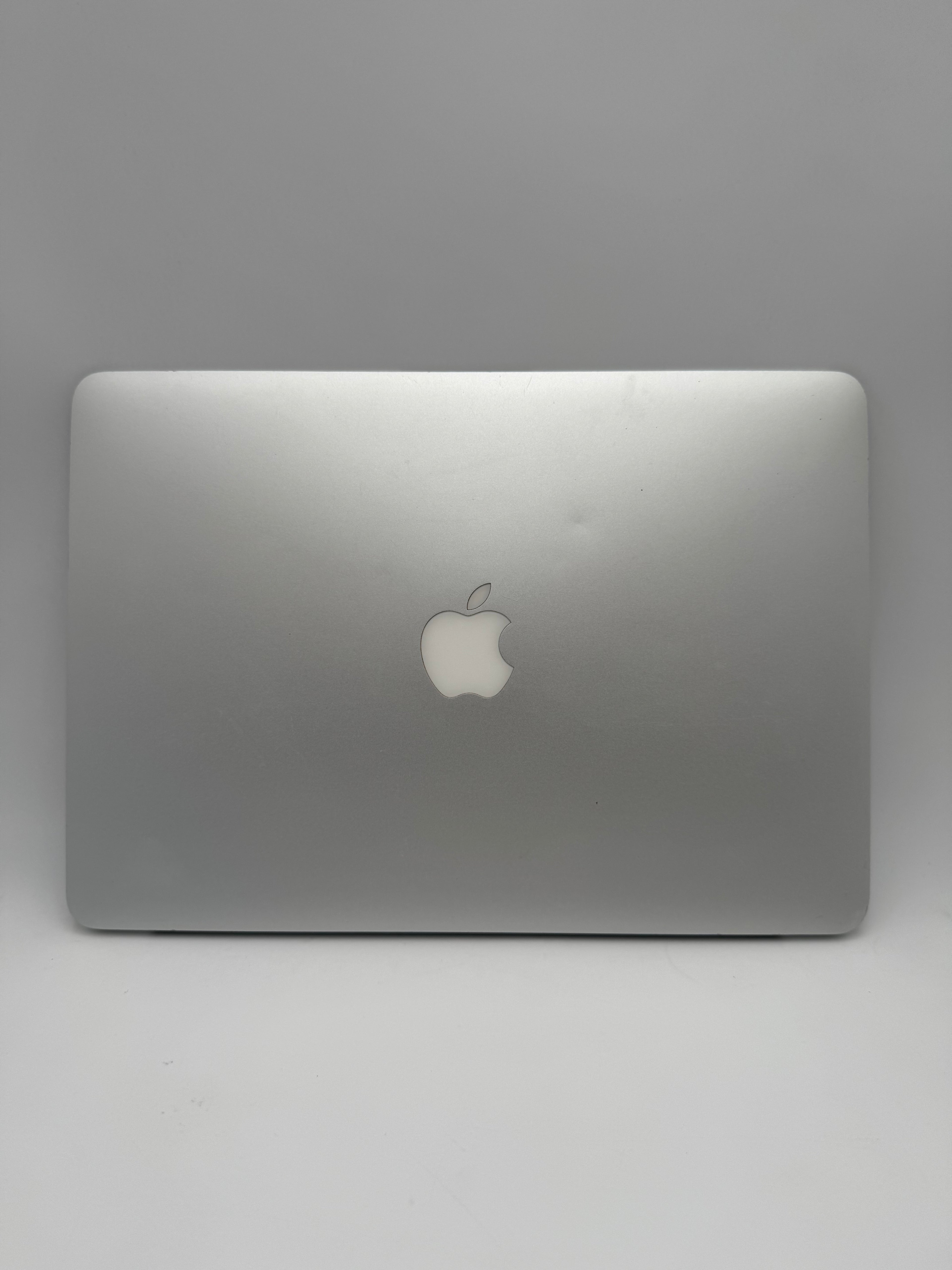 Apple MacBook Air 13" A1466 2012 128GB 4GB Core i3 Silver