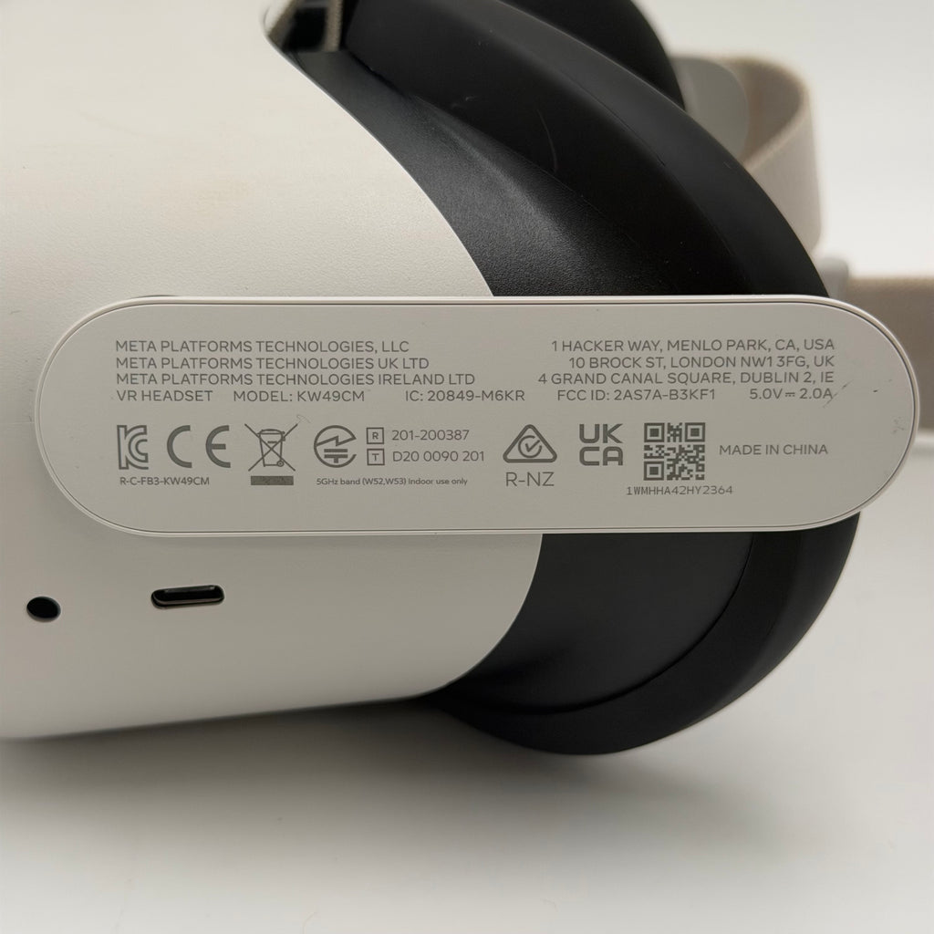 Meta Quest 2 VR Headset 128GB with Controllers