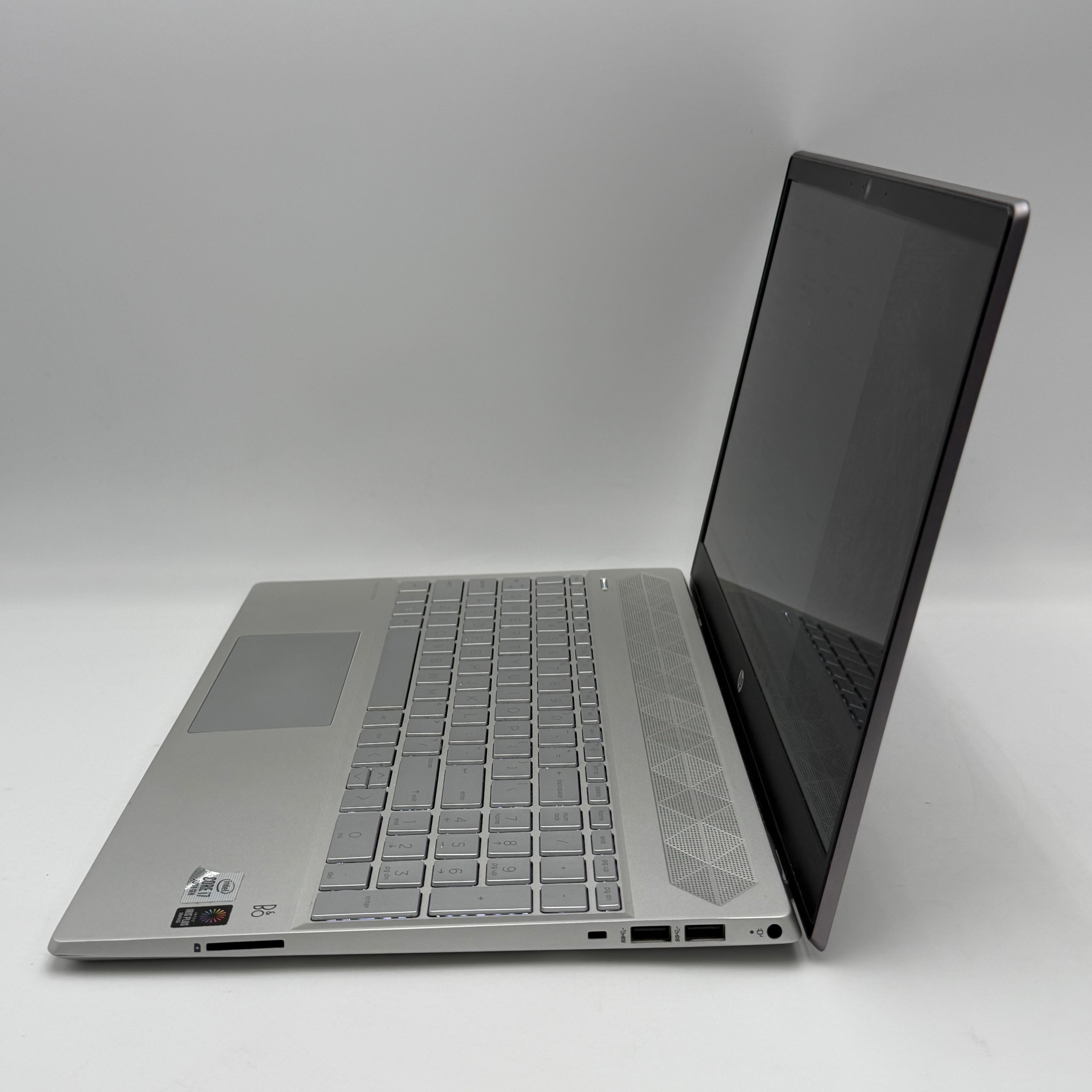 HP Pavilion 15-cs3065cl Core i7 32GB 1TB Silver Touchscreen  Laptop