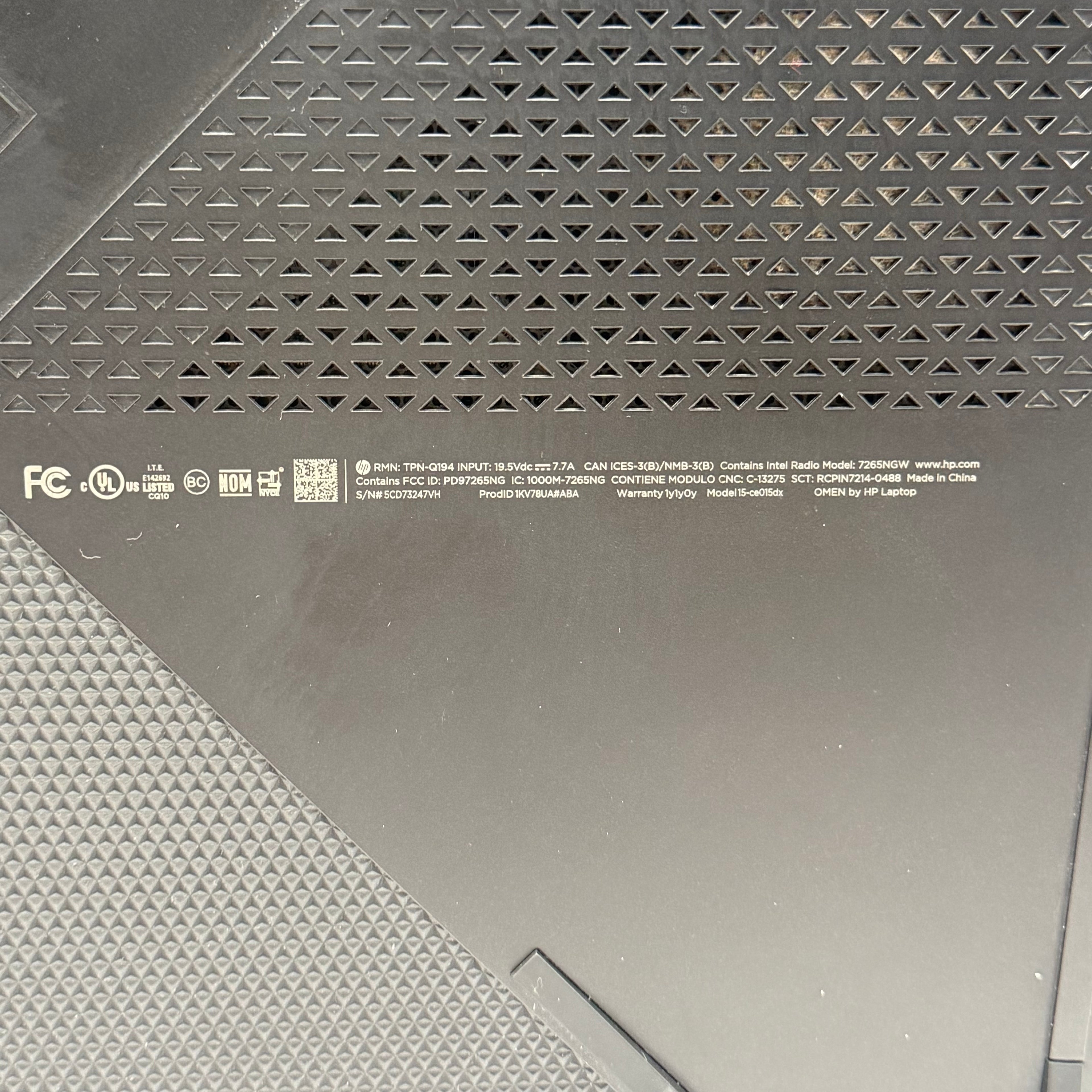 HP OMEN 15-ce015dx 15" Laptop Core i7-7700HQ 8GB RAM 128GB SSD Charger
