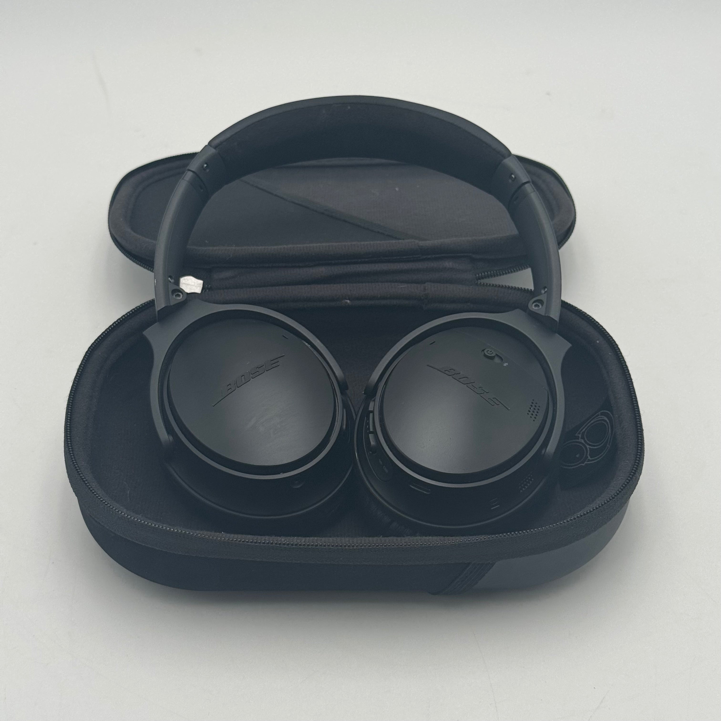 Bose QuietComfort 35 Over Ear Wireless Headphones w/ Case - Used