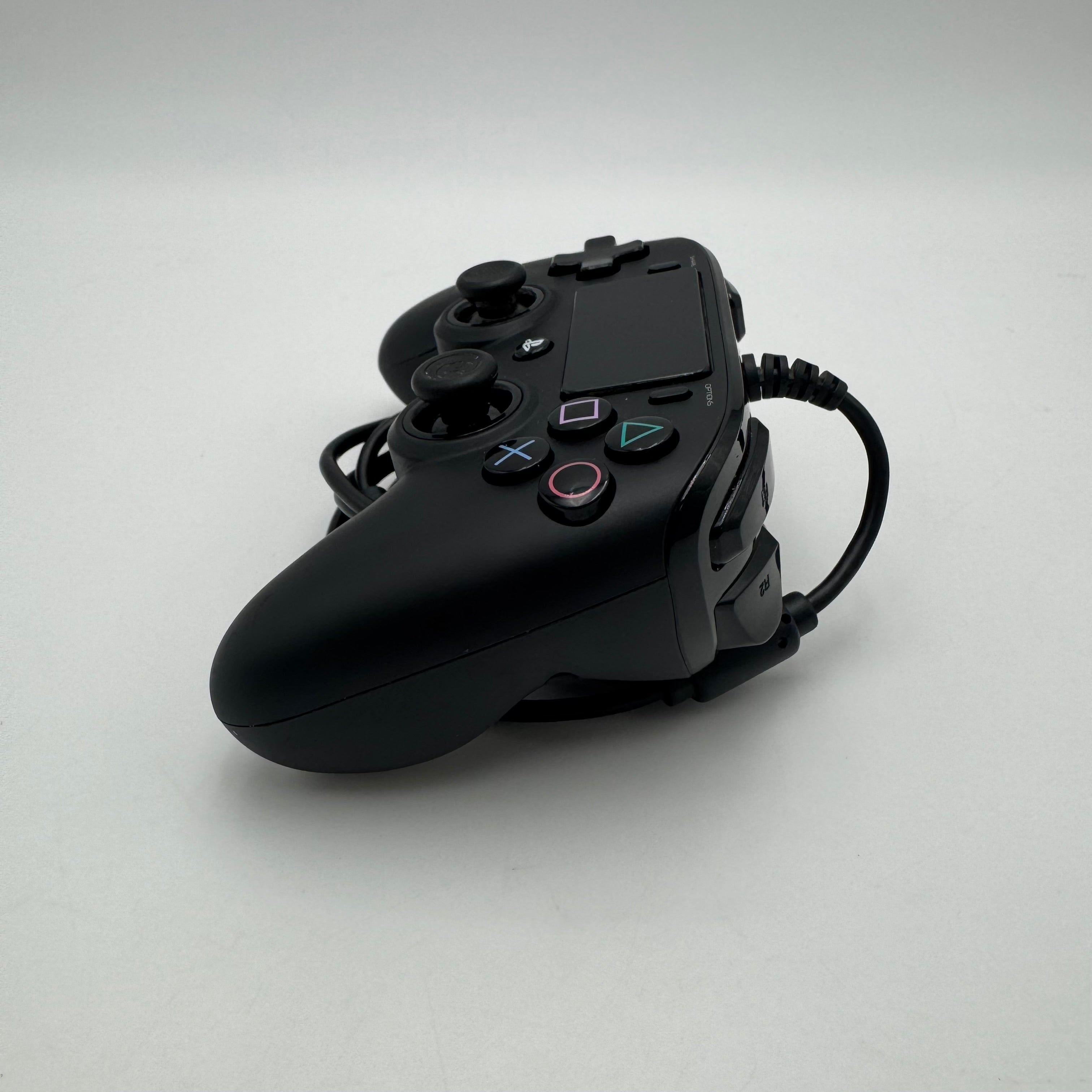 Nacon WIRED PS4 Compact Controller for PlayStation 4 & PC - Slight Stick Drift